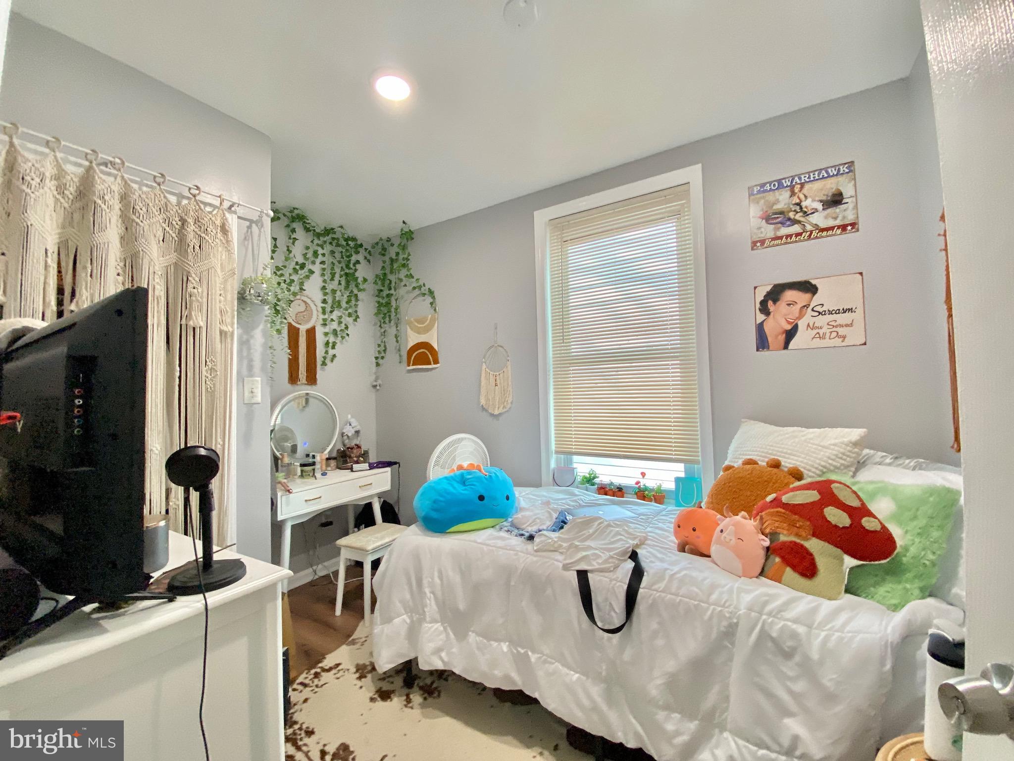 TEMPLE UNIVERSITY - Residential Lease