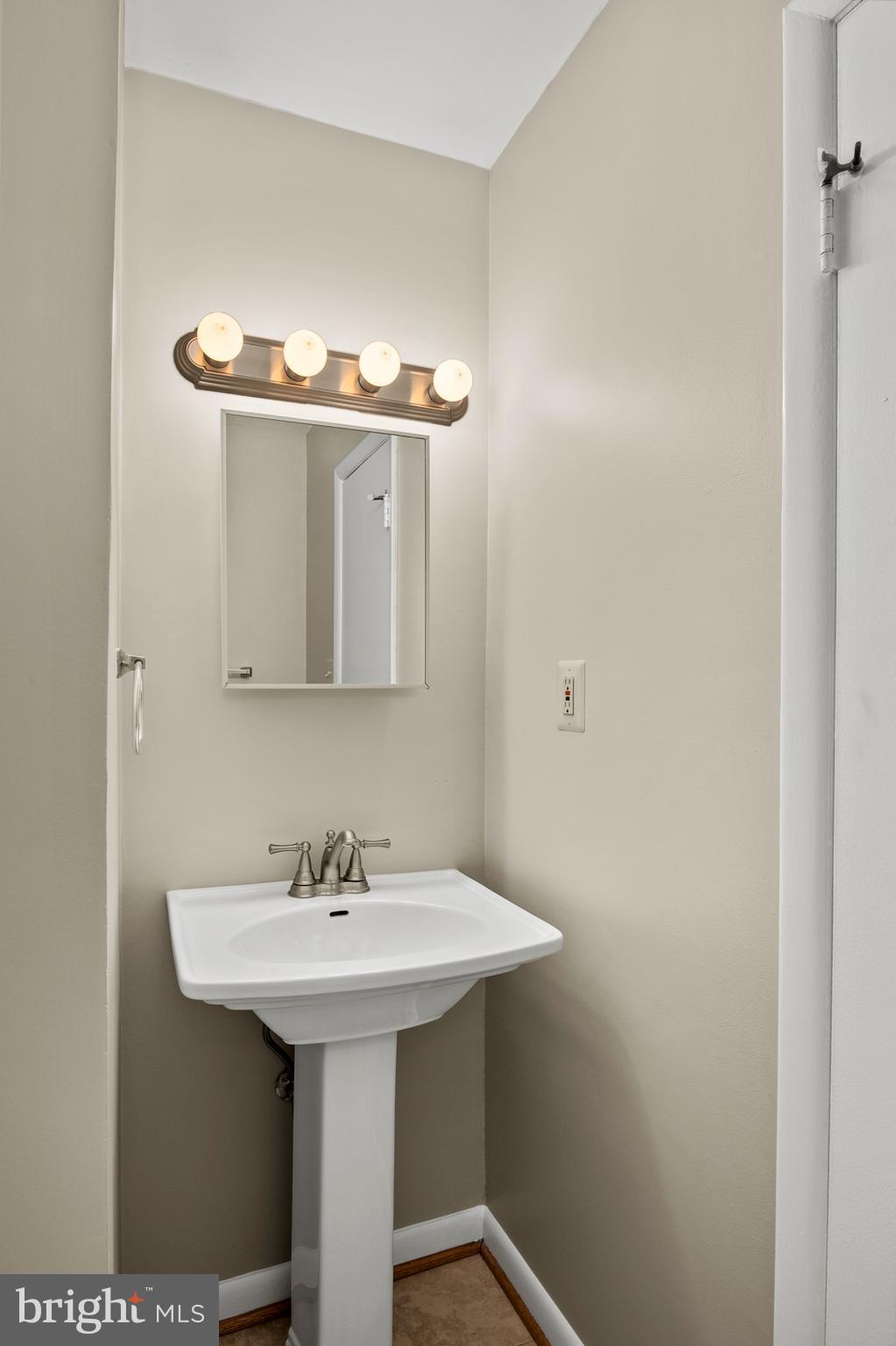 SUMMERHILL - Residential