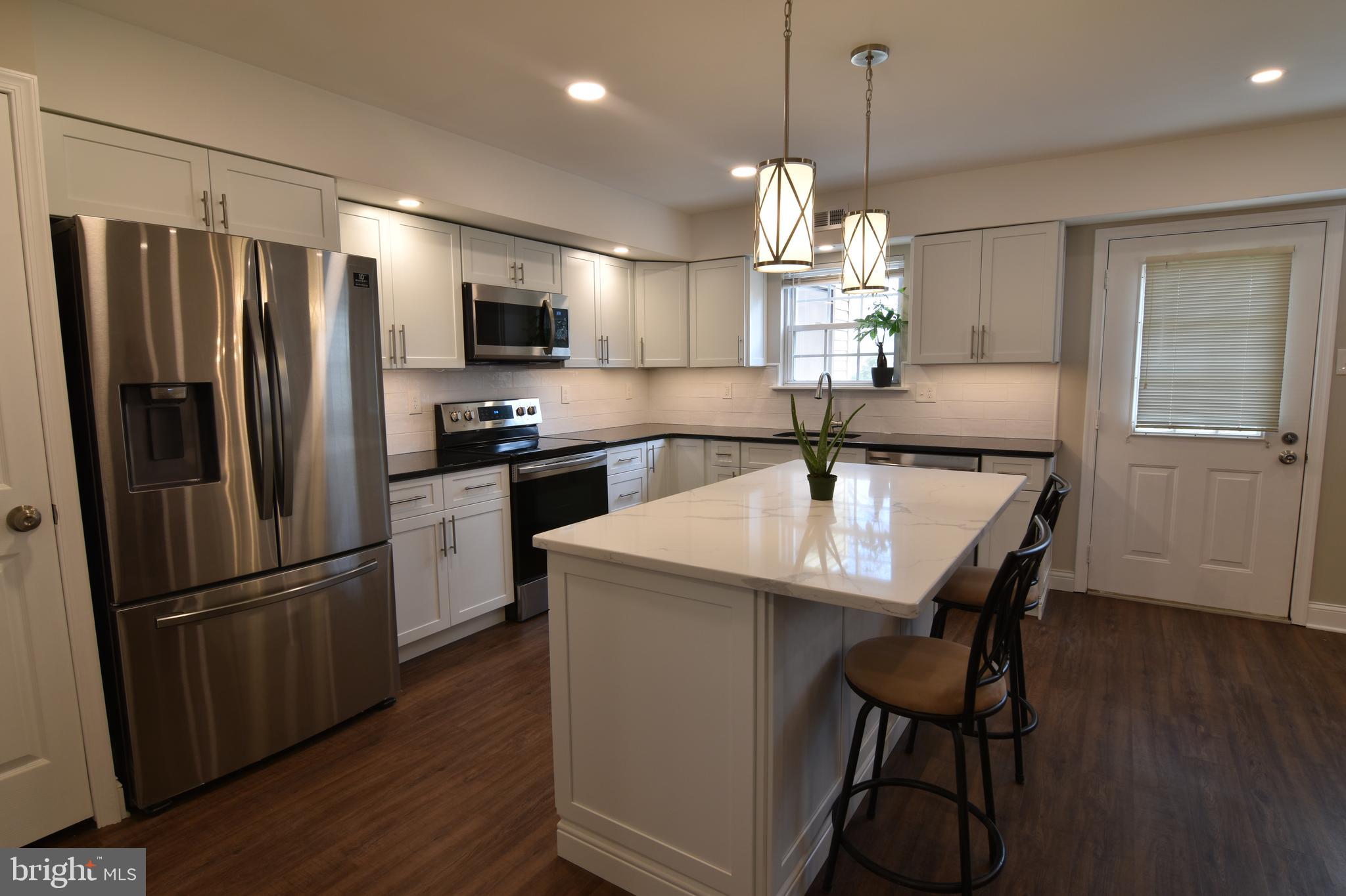 ***THIS IS A SHARED APARTMENT* One bedroom in this incredible townhouse is available for rent. Owner is currently living in one bedroom and he will be present during all showings. There is another tenant currently living in another rented bedroom. Applicants with co-signers will be considered.***
Welcome to 140 Denbigh Ter. Move in to a beautifully renovated apartment that is close to everything you need. Wawa around the corner, West Chester Boro minutes away, and Exton shopping right down the road. 12 minute drive to West Chester University. This rental is for a private bedroom on the second floor. There is shared access to the newly renovated kitchen, living room, dining room, and bathroom as well. It's not often you can get a luxury rental at this price. This desirable community, Indian King, offers a community pool, tennis court, and walking paths. The kitchen has been completely updated, and the house backs up to open space. This rental even has a back patio grill. Utilities will be split with other tenants. Main level living room and dining room are furnished. Schedule your tour today. Agent is related to owner.