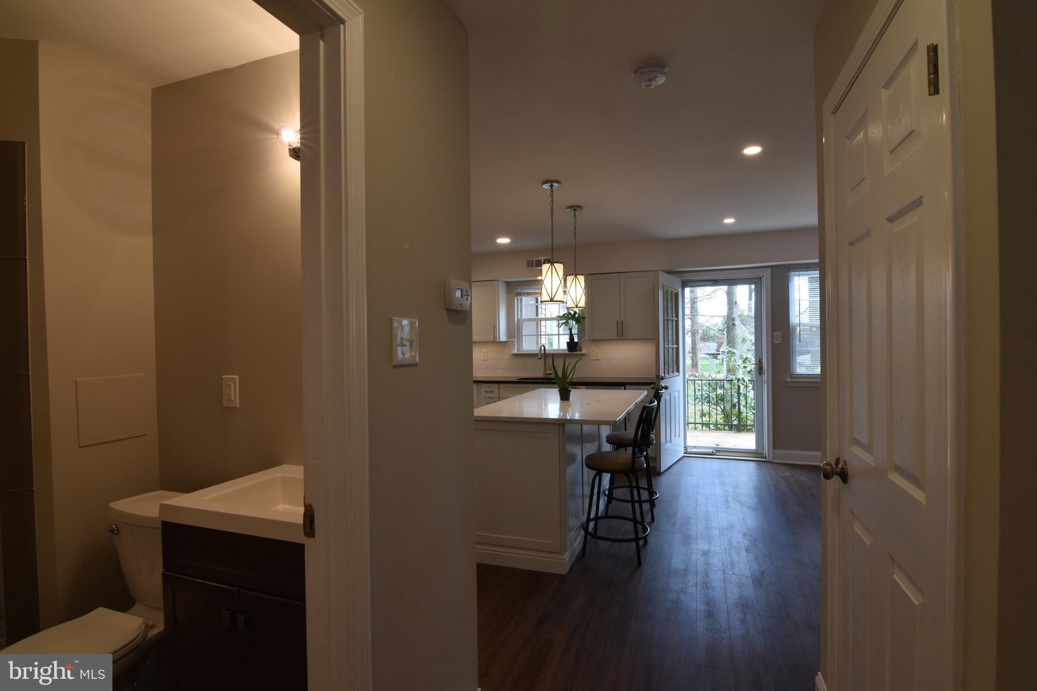 INDIAN KING - Residential Lease