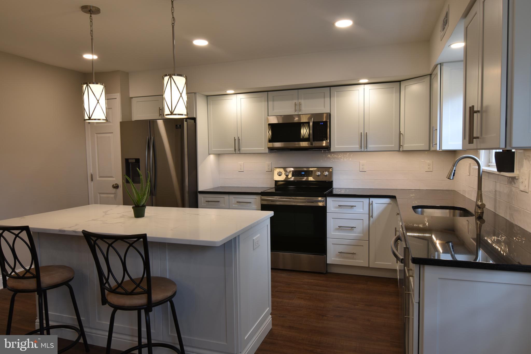 INDIAN KING - Residential Lease