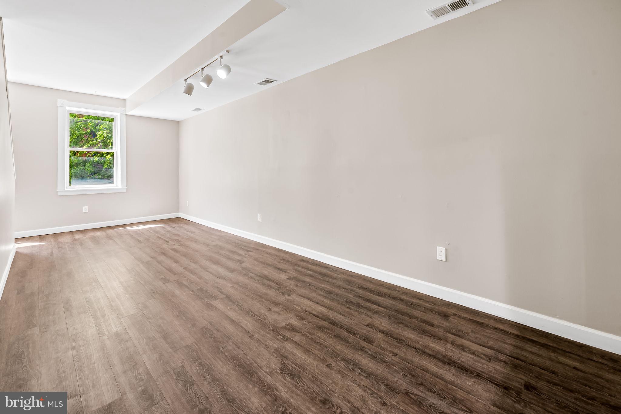 FELLS POINT HISTORIC DISTRICT - Residential Lease