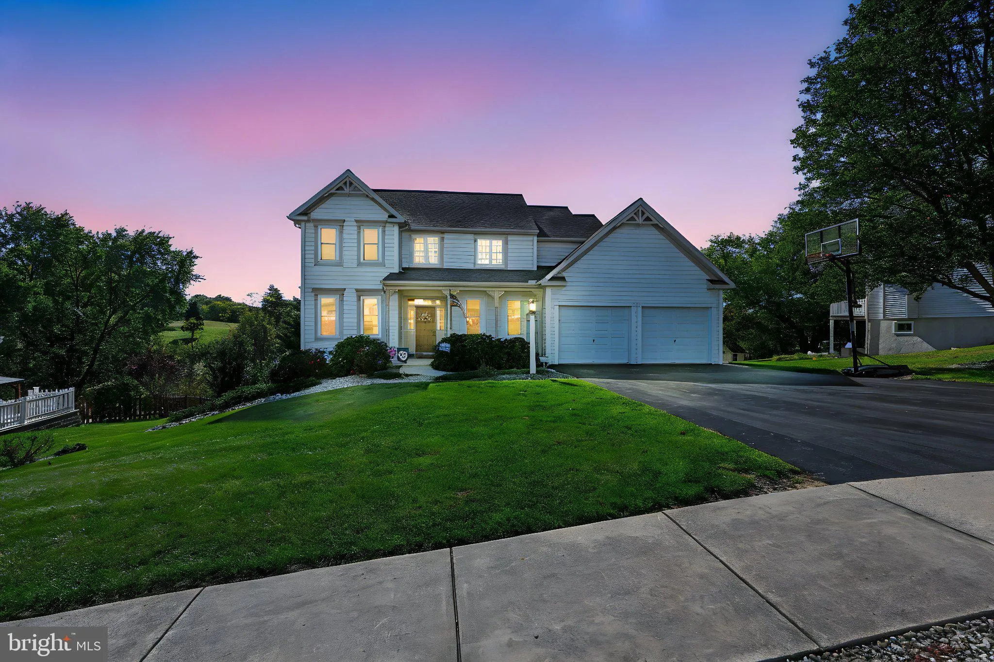 Elizabethtown, Pennsylvania 17022, United States, 5 Bedrooms Bedrooms, ,4 BathroomsBathrooms,Residential,Active,226310