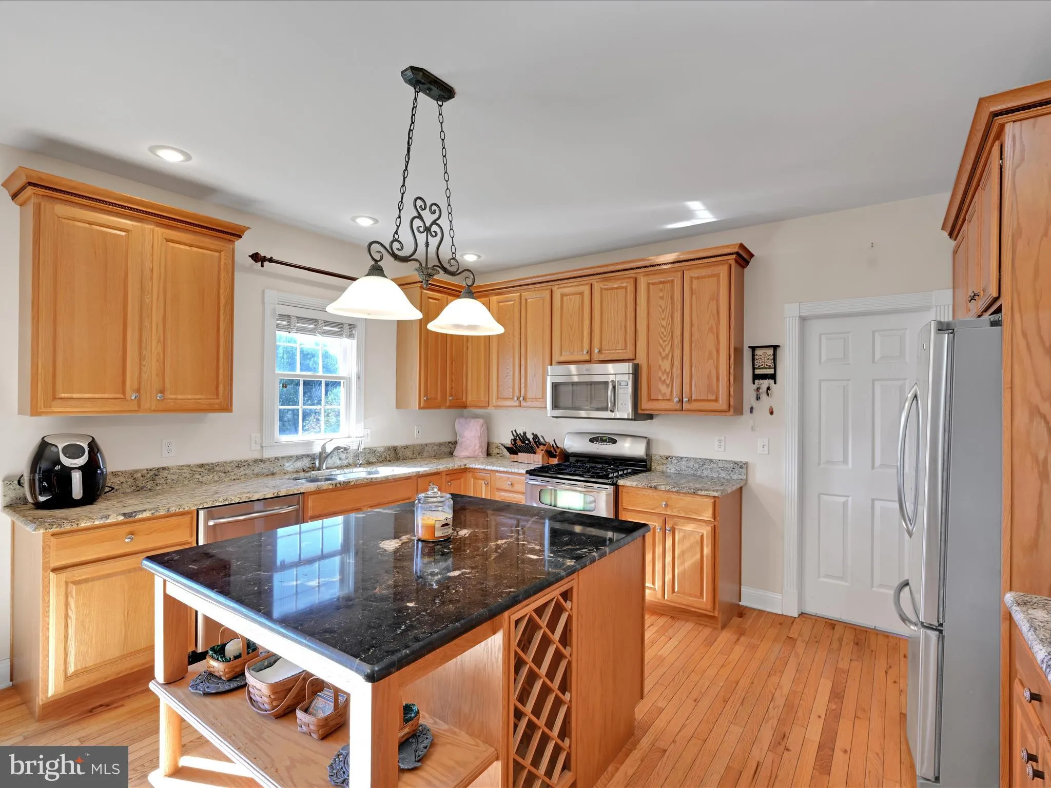 Elizabethtown, Pennsylvania 17022, United States, 5 Bedrooms Bedrooms, ,4 BathroomsBathrooms,Residential,Active,226310