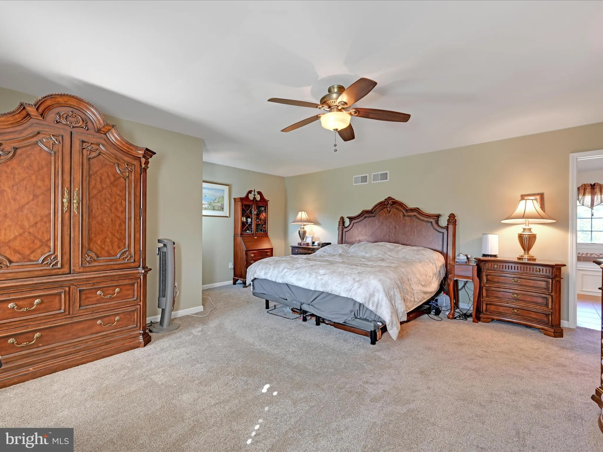 Elizabethtown, Pennsylvania 17022, United States, 5 Bedrooms Bedrooms, ,4 BathroomsBathrooms,Residential,Active,226310