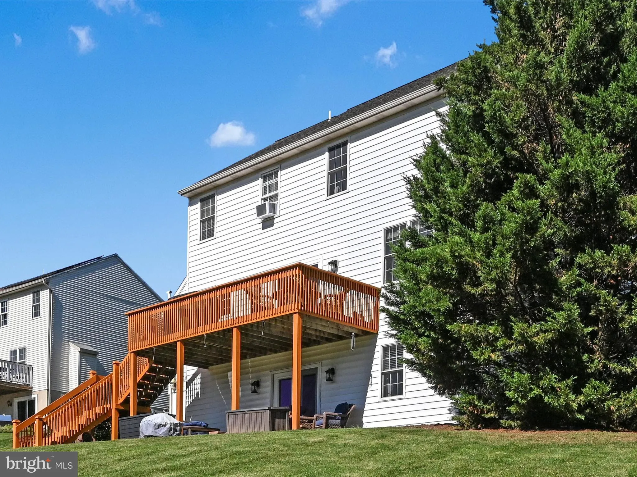 Elizabethtown, Pennsylvania 17022, United States, 5 Bedrooms Bedrooms, ,4 BathroomsBathrooms,Residential,Active,226310