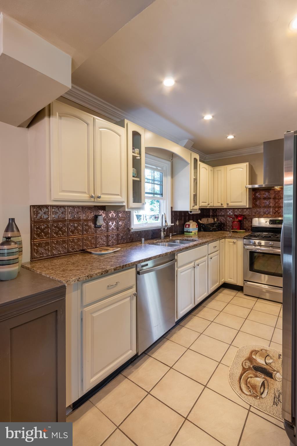 RIVERDALE PARK - Residential