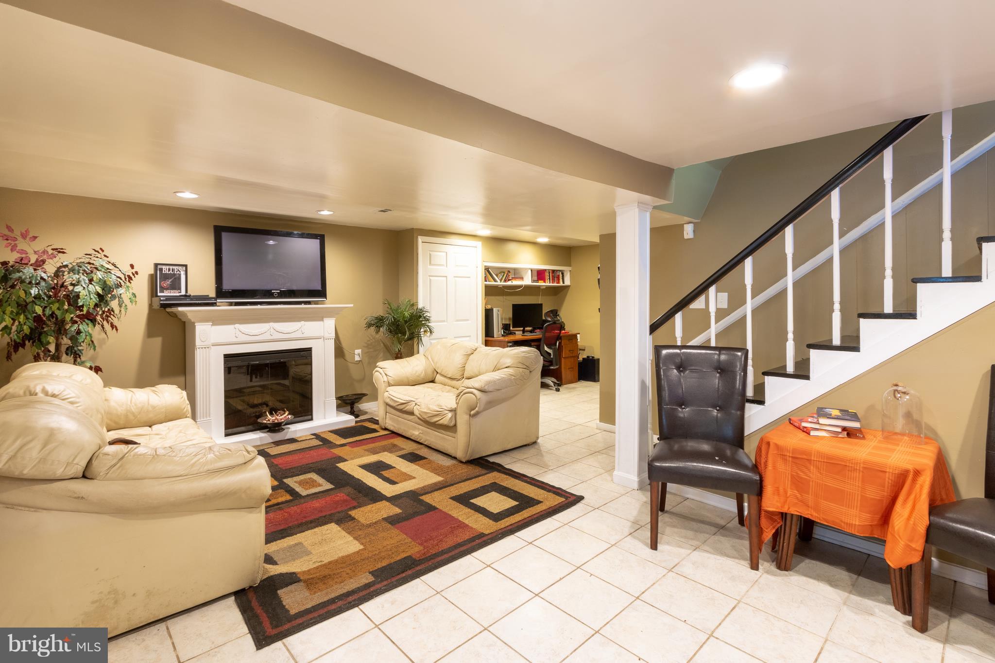 RIVERDALE PARK - Residential