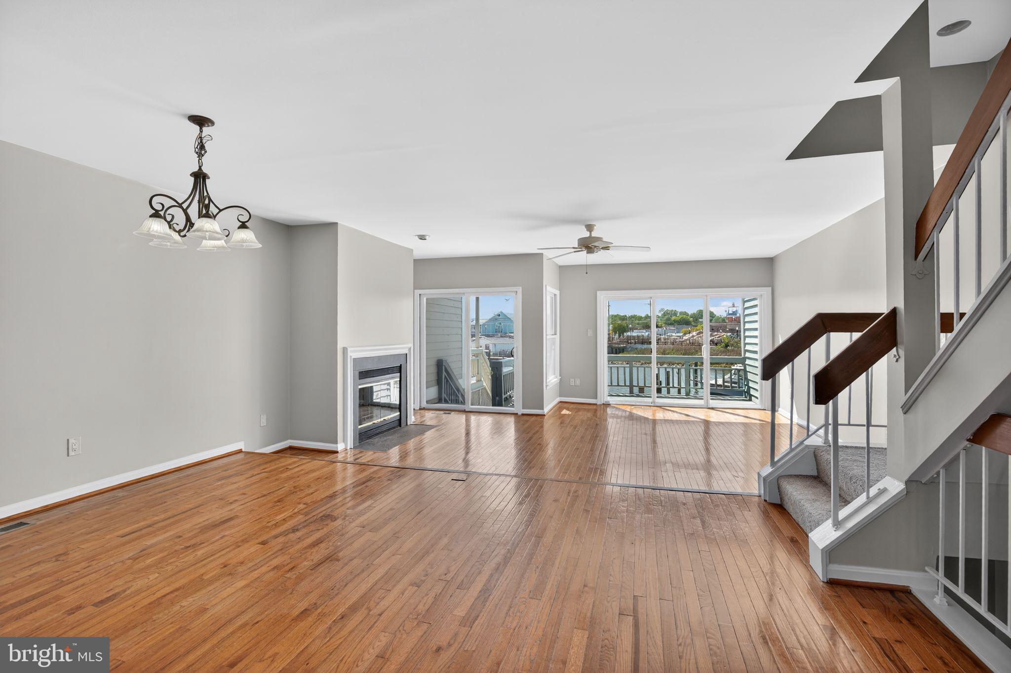 WINDWARD KEY - Residential