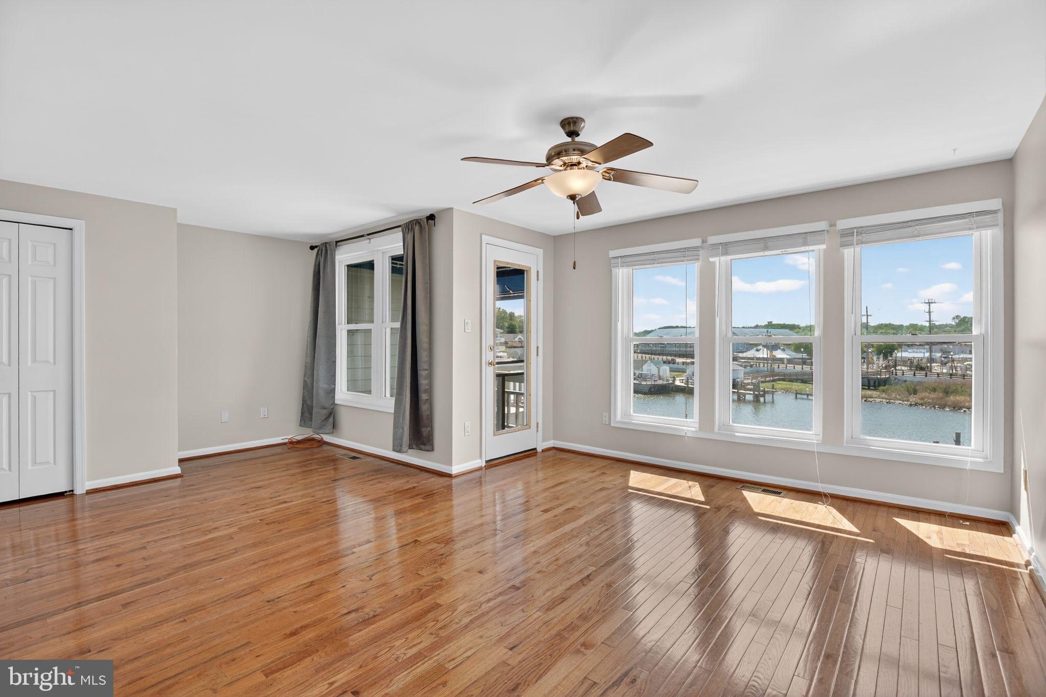 WINDWARD KEY - Residential