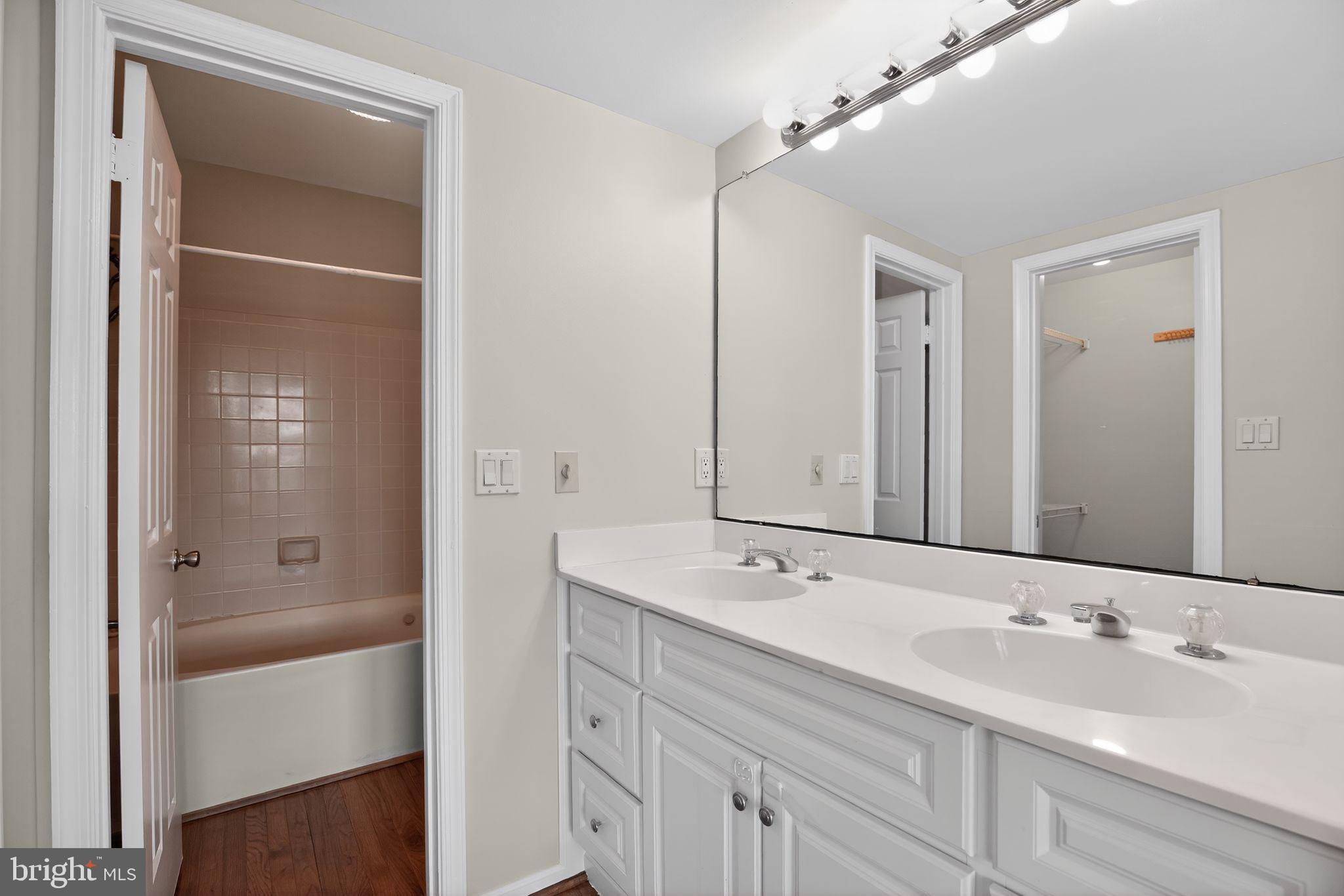 WINDWARD KEY - Residential