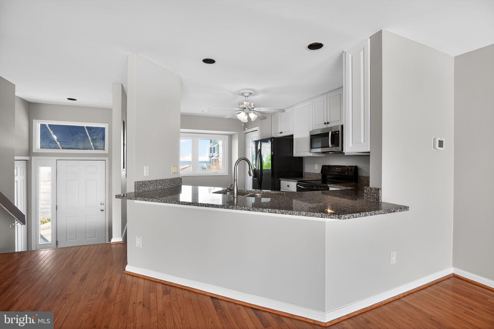 WINDWARD KEY - Residential