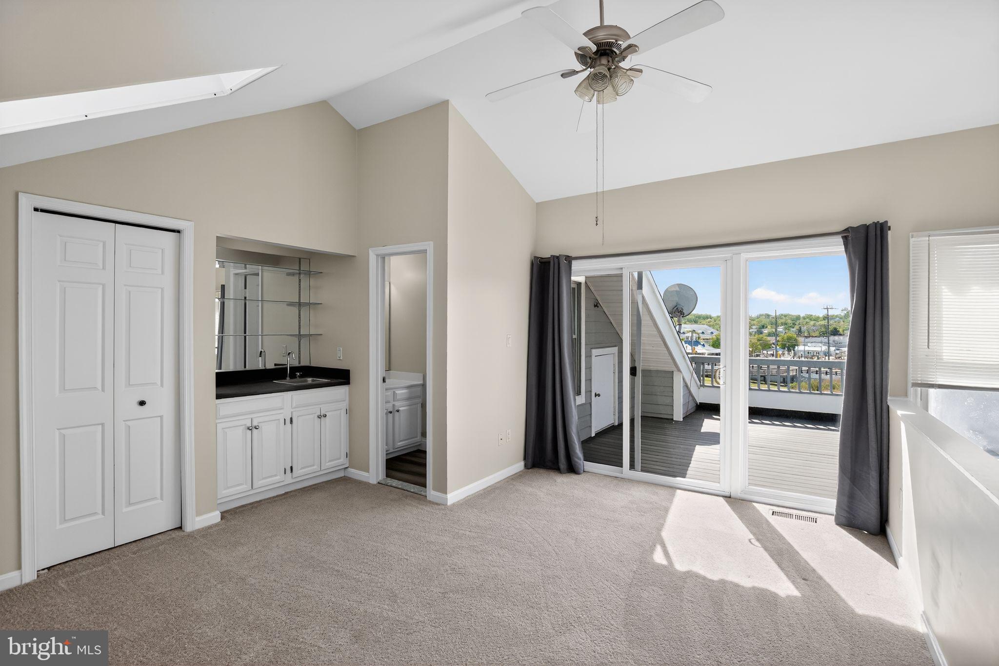 WINDWARD KEY - Residential