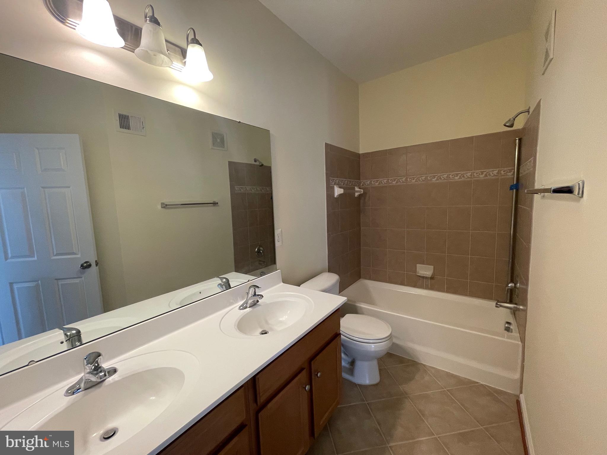 POTOMAC CLUB - Residential