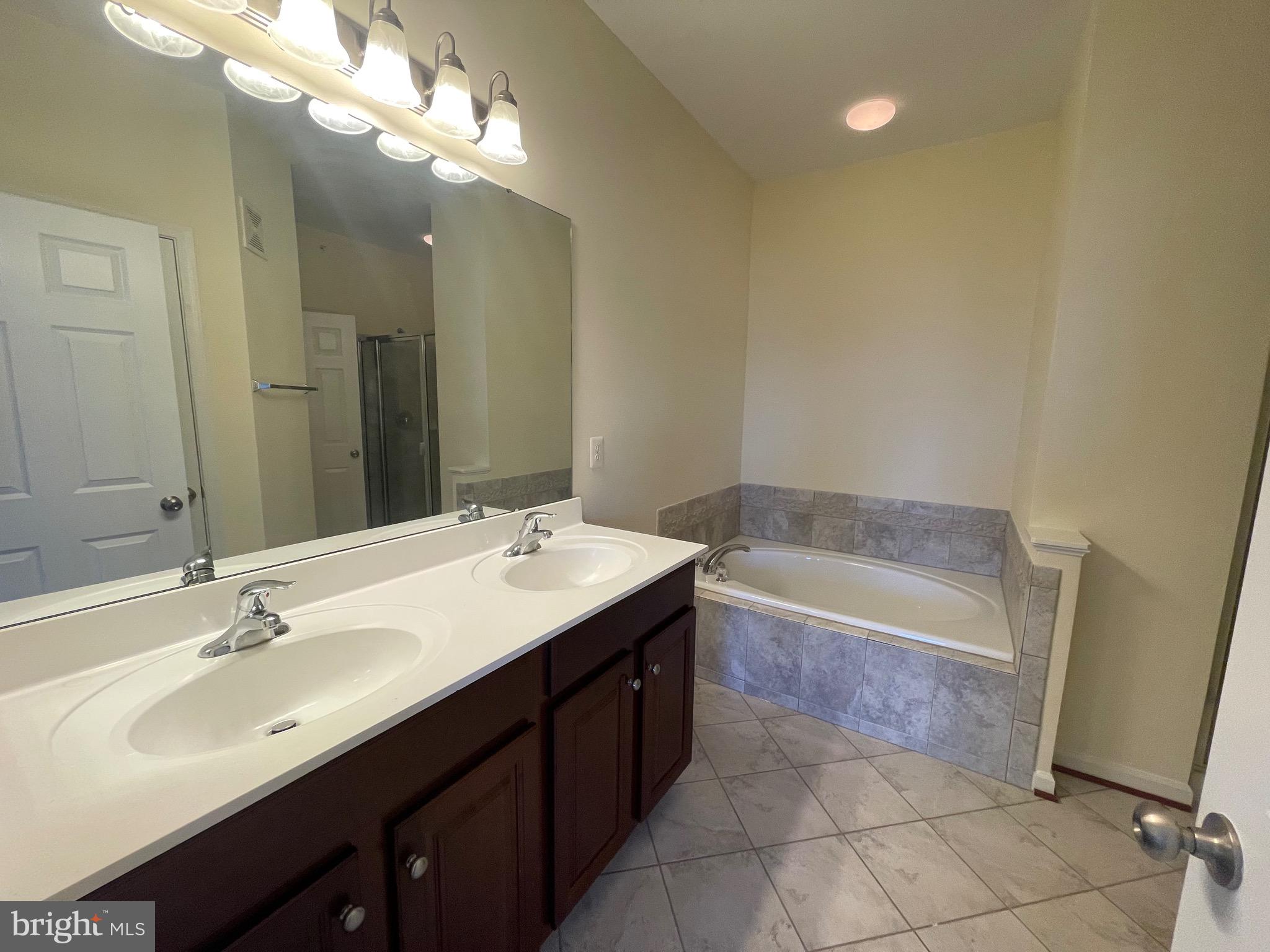 POTOMAC CLUB - Residential