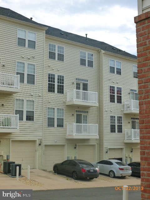 POTOMAC CLUB - Residential