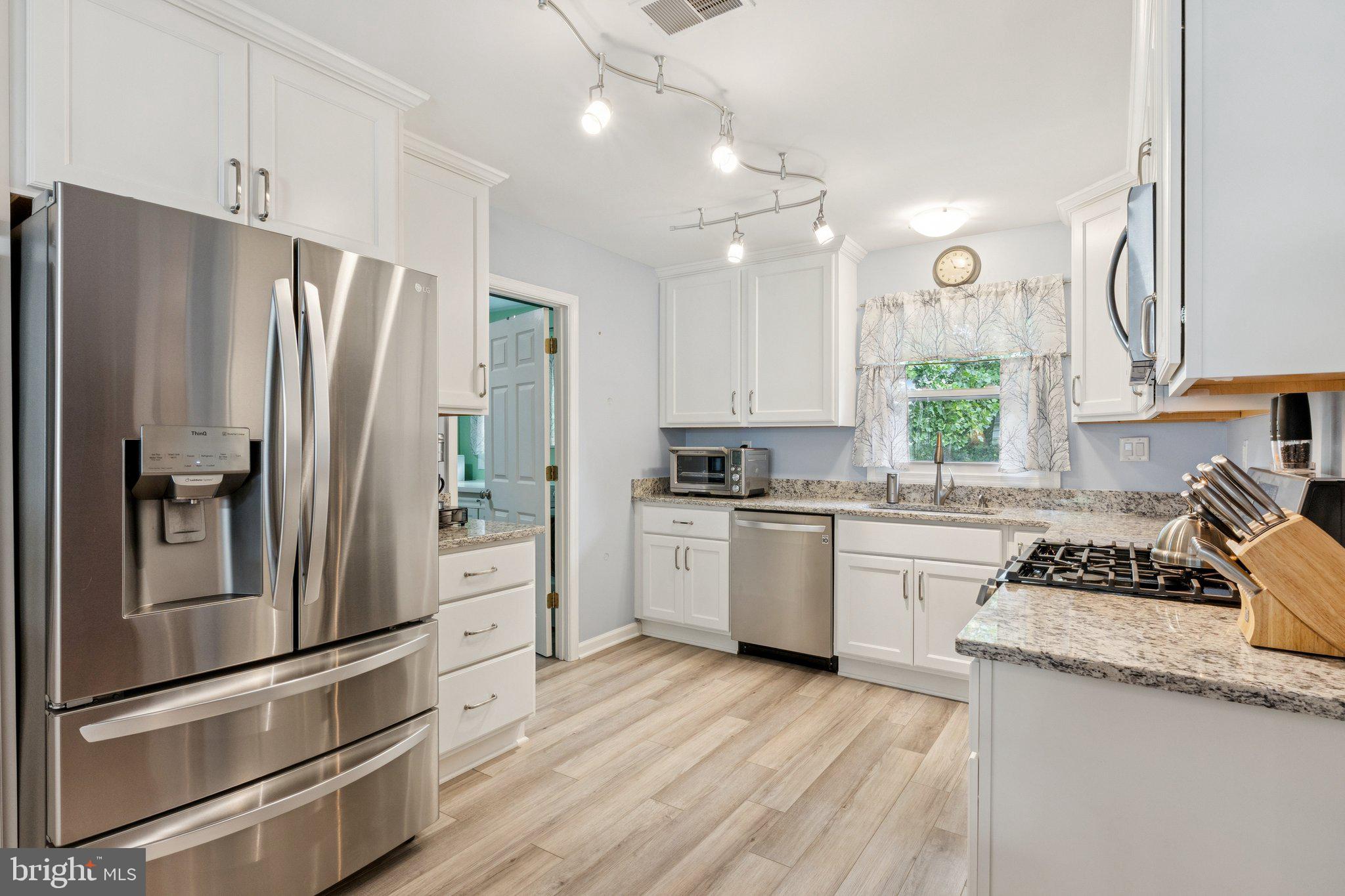 983 SUNNY COURT