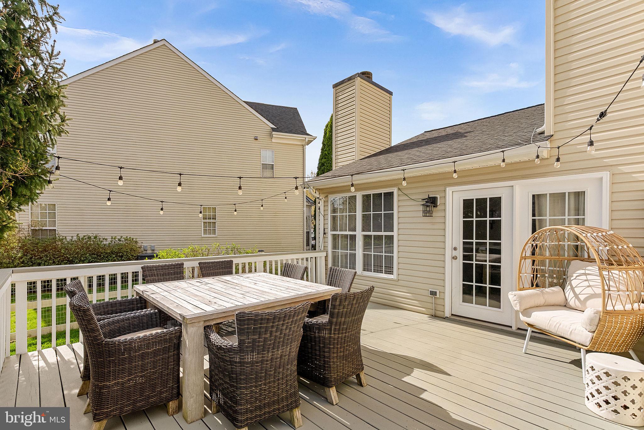 ROUND HILL - Residential