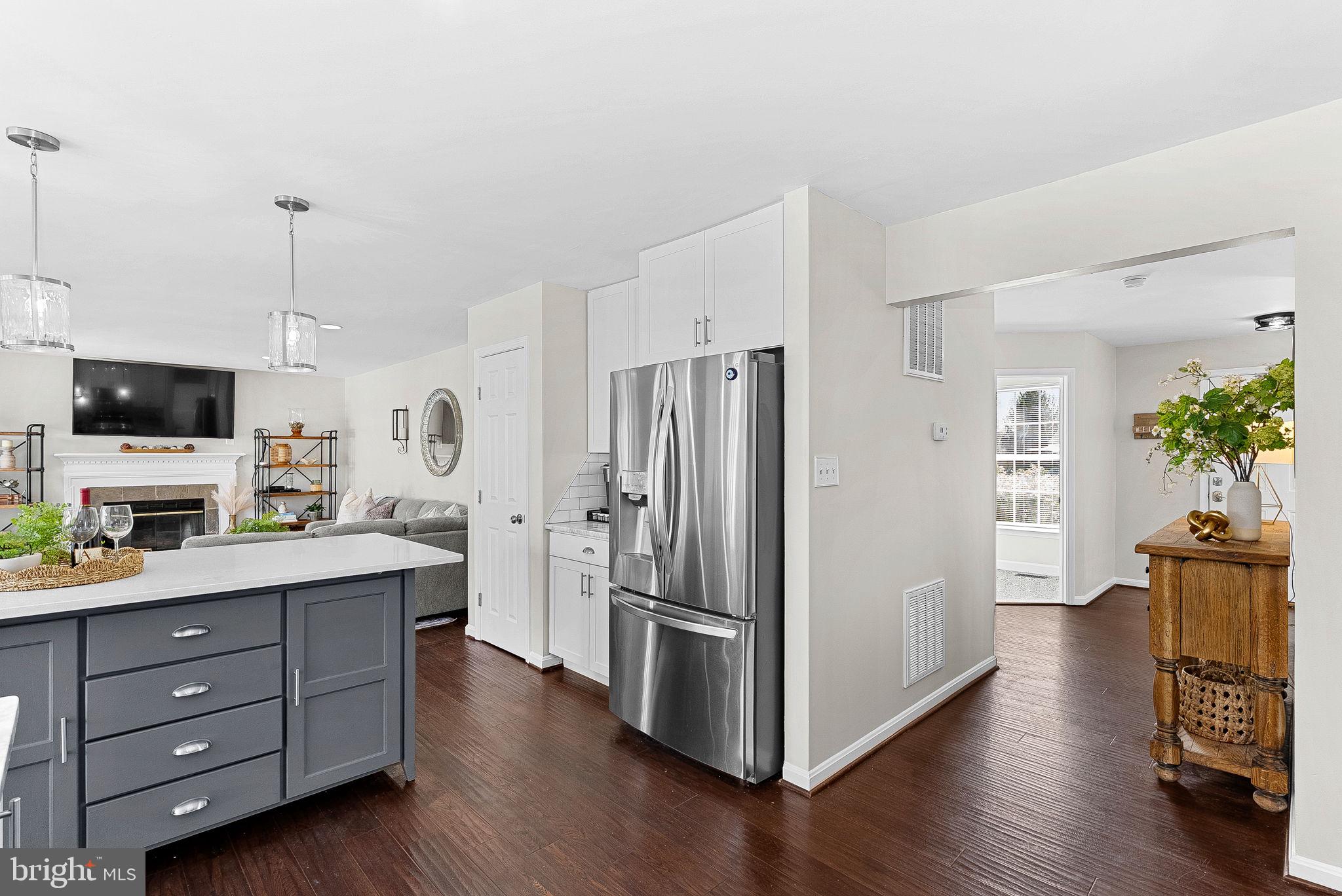 ROUND HILL - Residential