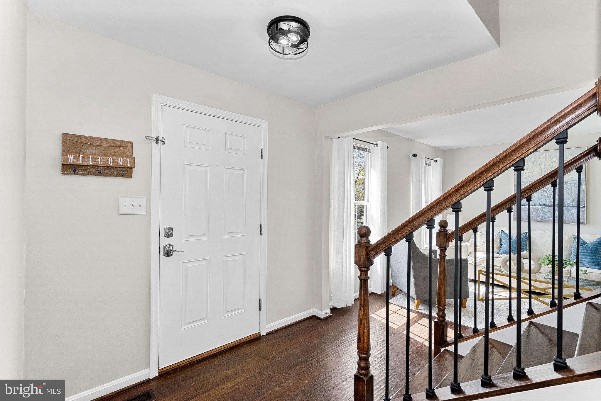 ROUND HILL - Residential