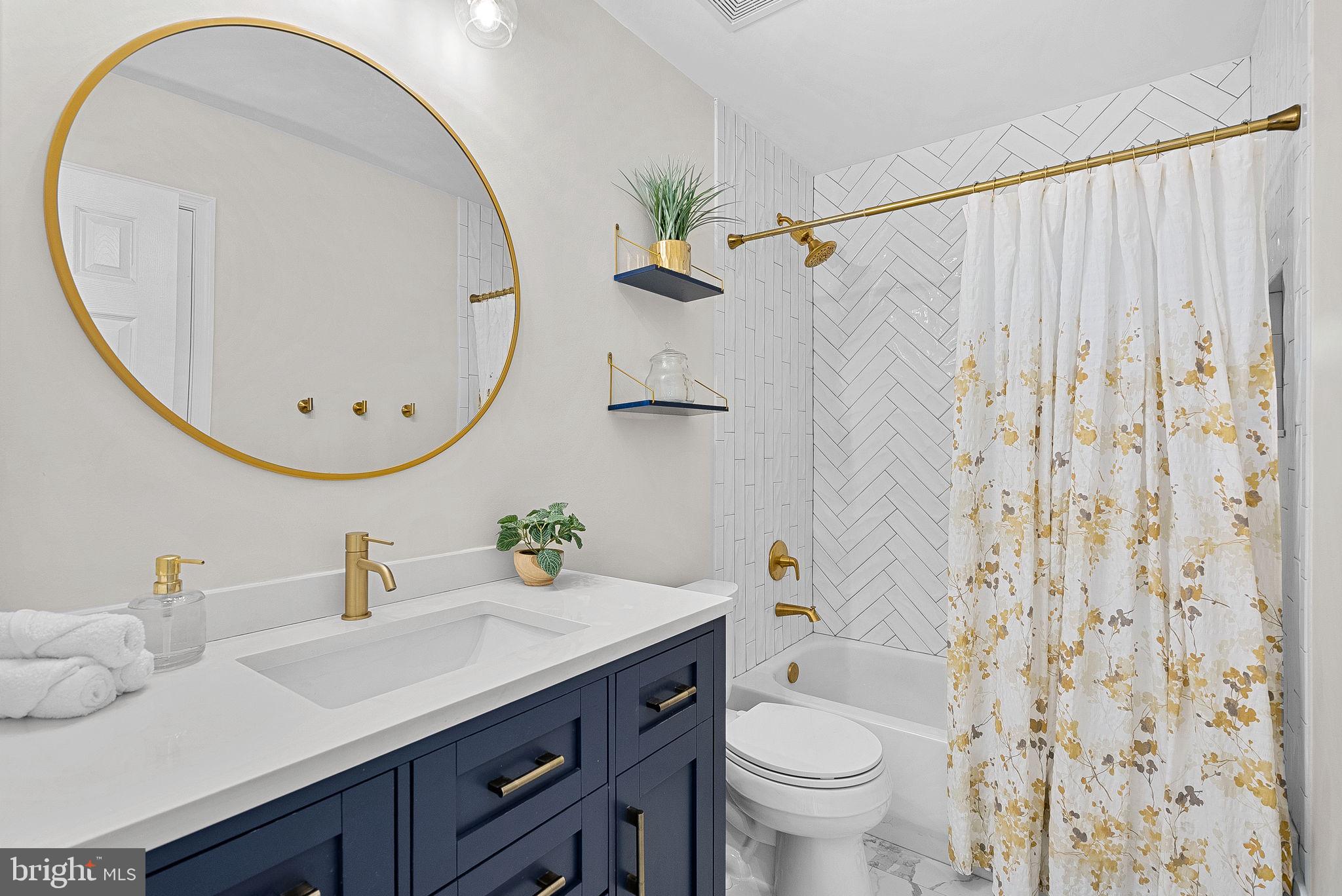 ROUND HILL - Residential