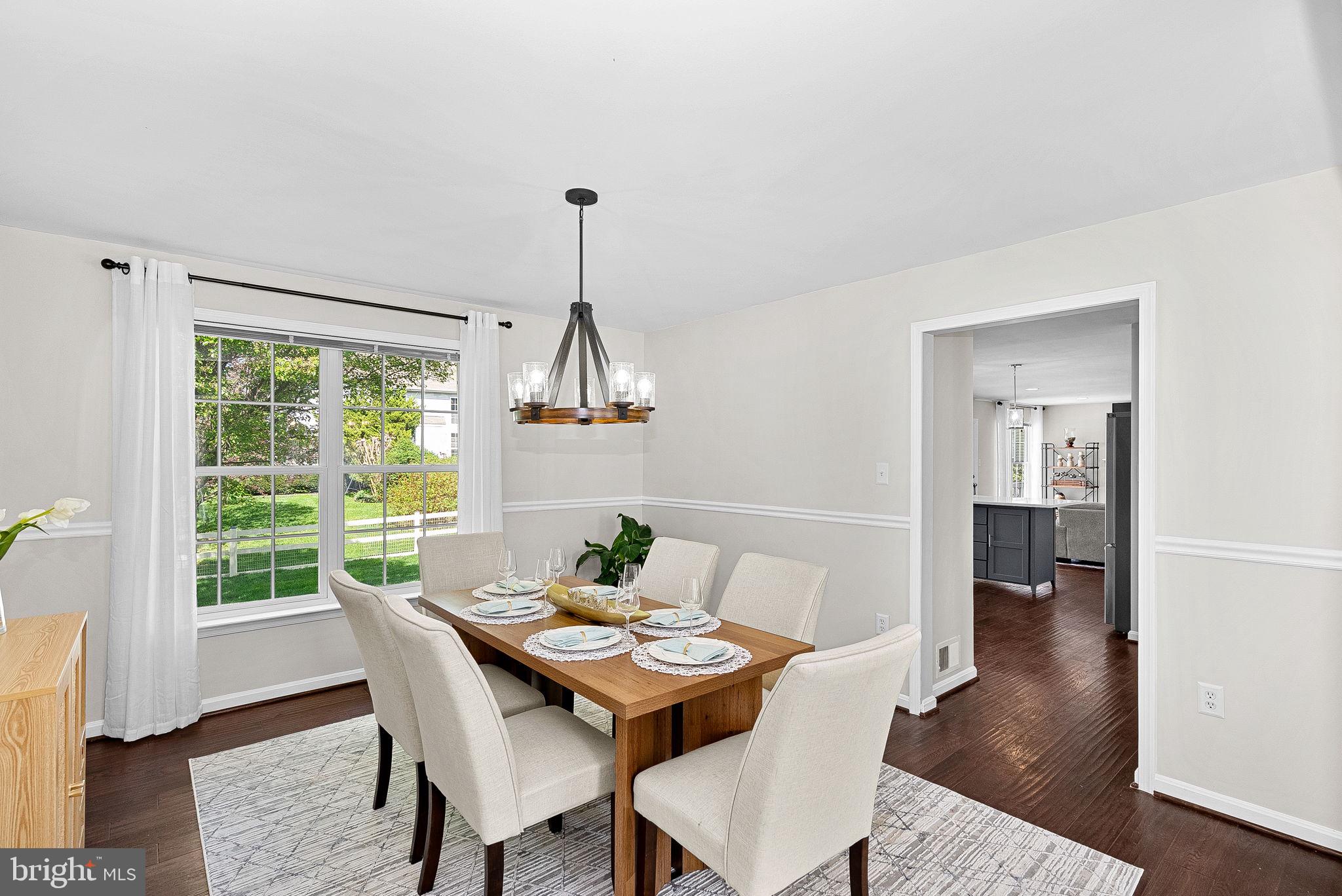 ROUND HILL - Residential