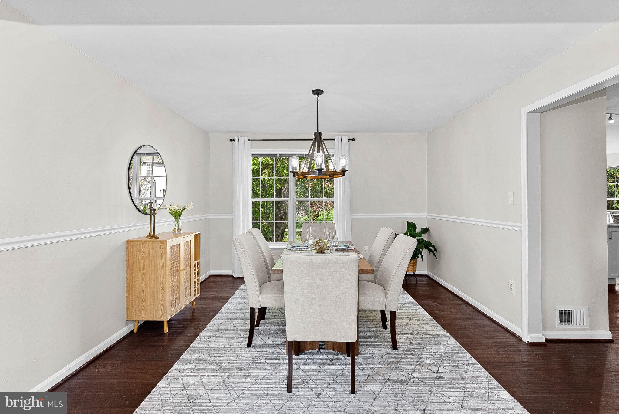 ROUND HILL - Residential