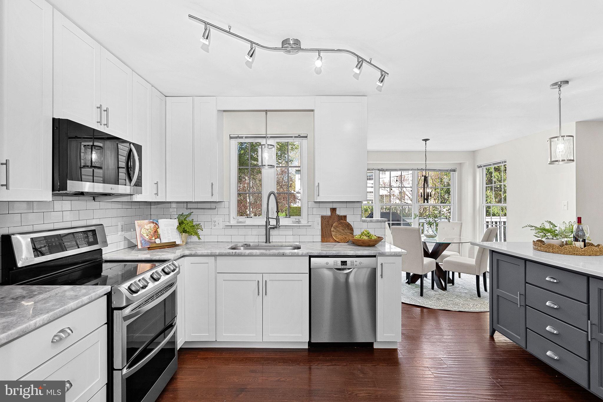 ROUND HILL - Residential