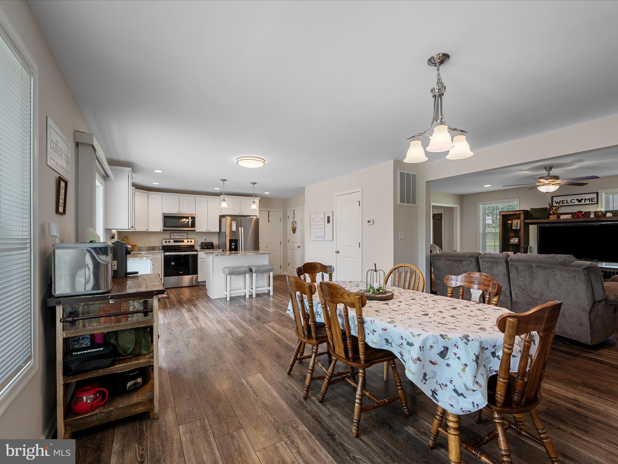 MIDDLE CREEK MANOR - Residential