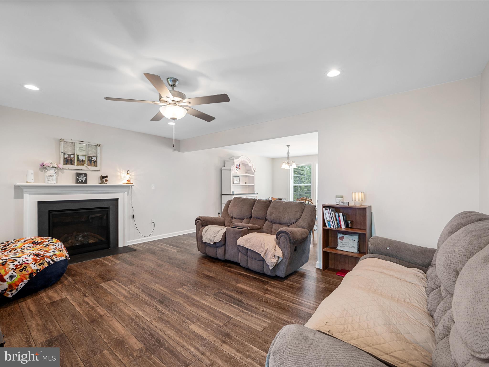 MIDDLE CREEK MANOR - Residential