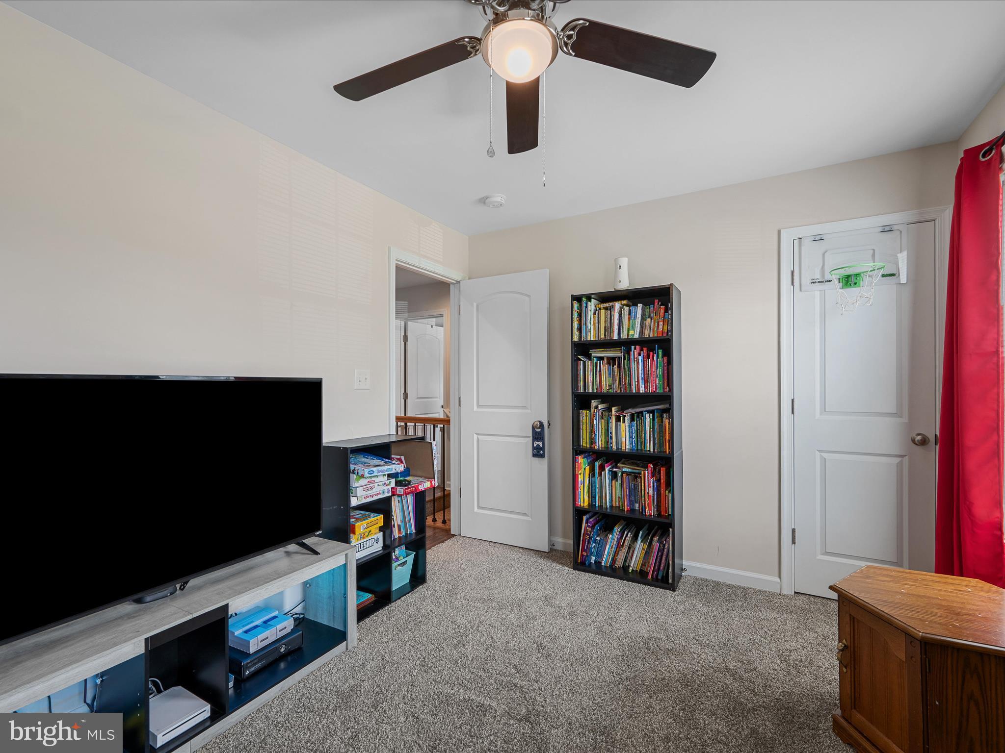 MIDDLE CREEK MANOR - Residential