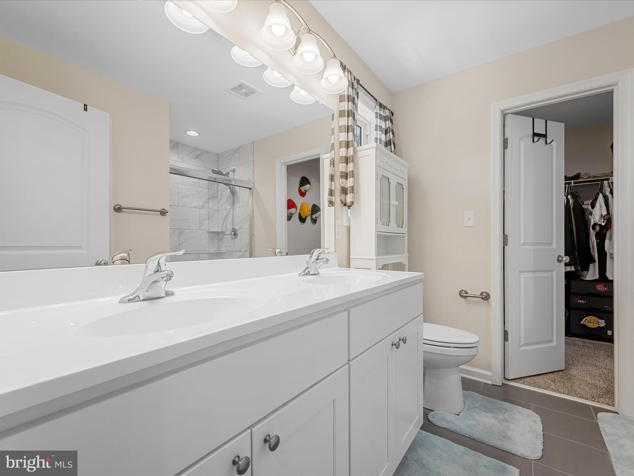 MIDDLE CREEK MANOR - Residential