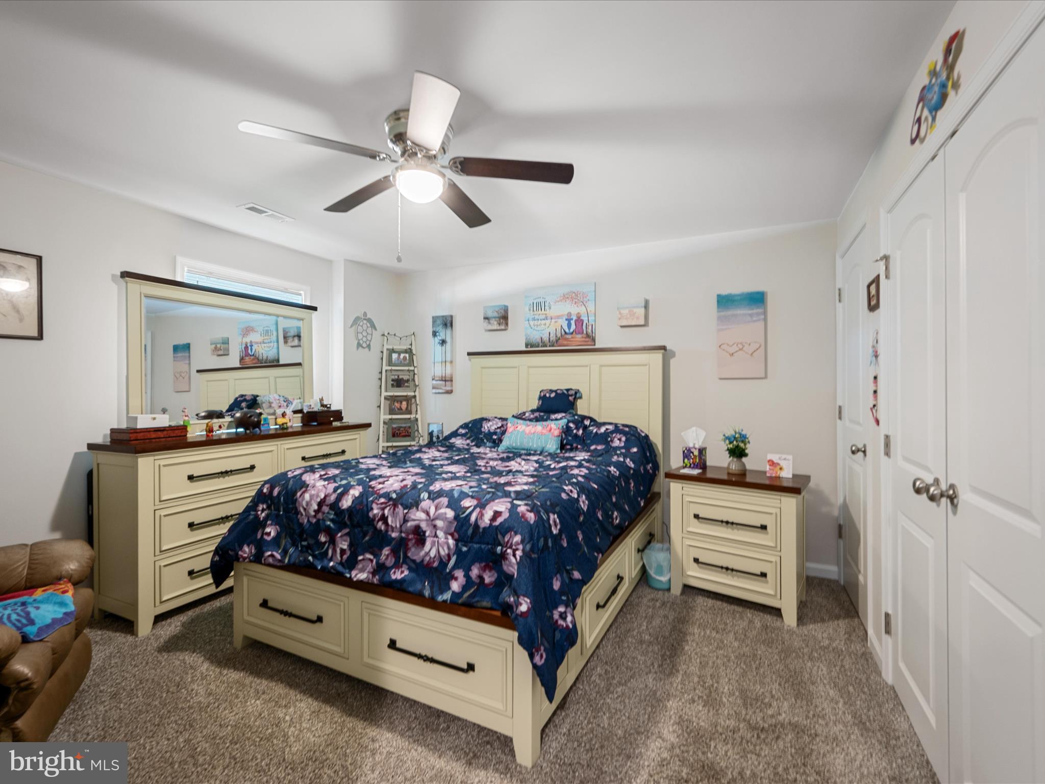 MIDDLE CREEK MANOR - Residential