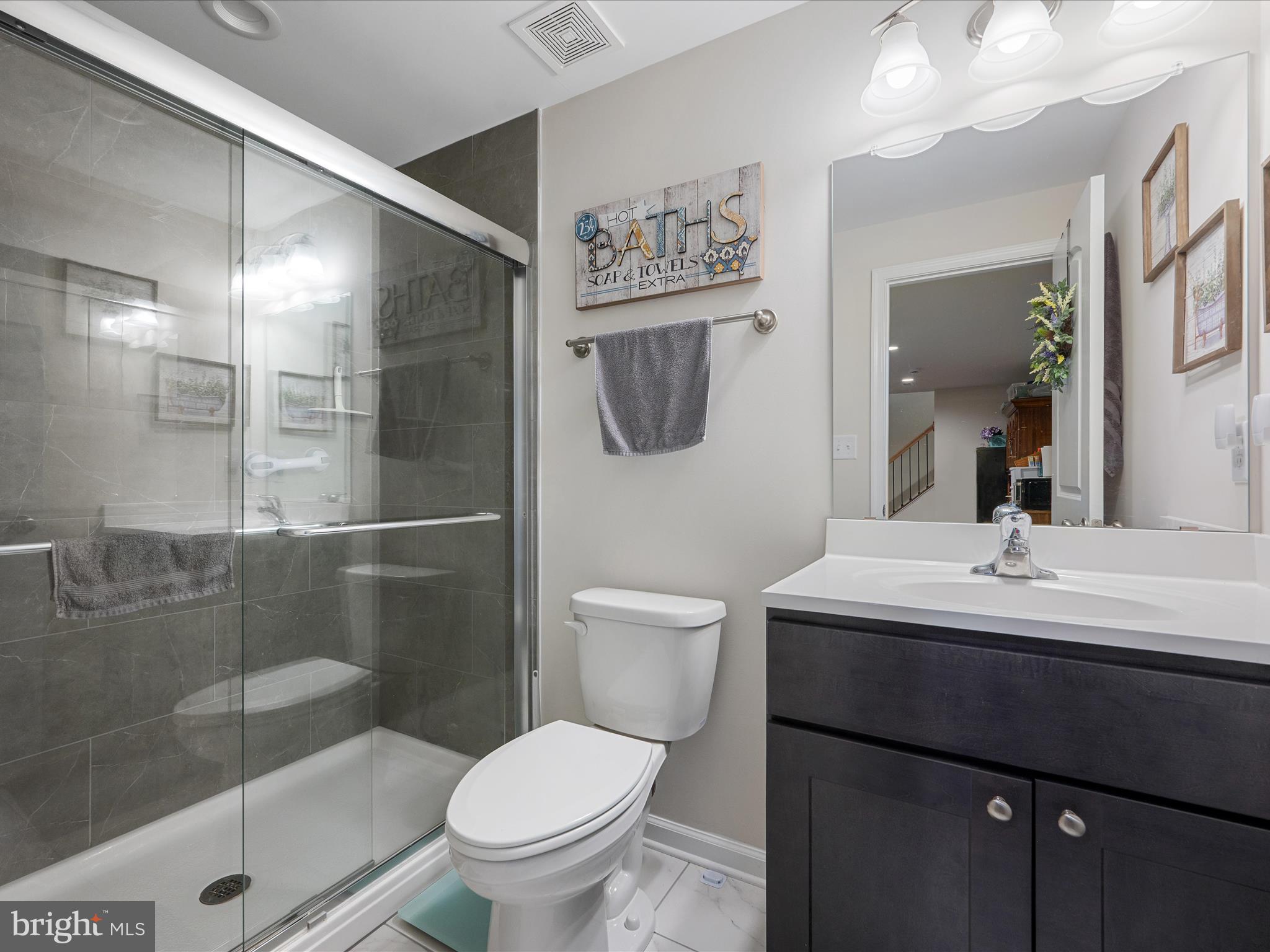 MIDDLE CREEK MANOR - Residential