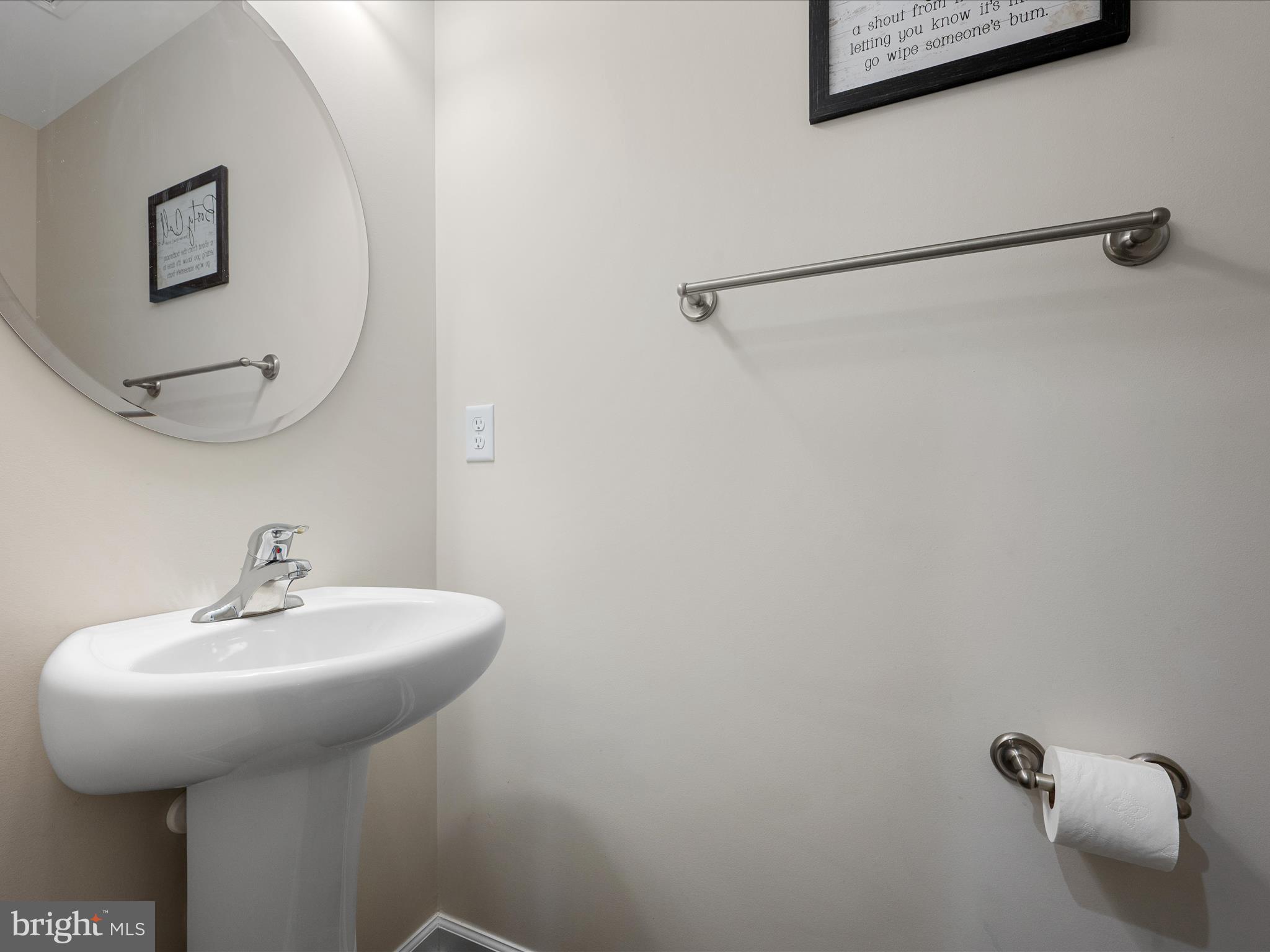 MIDDLE CREEK MANOR - Residential