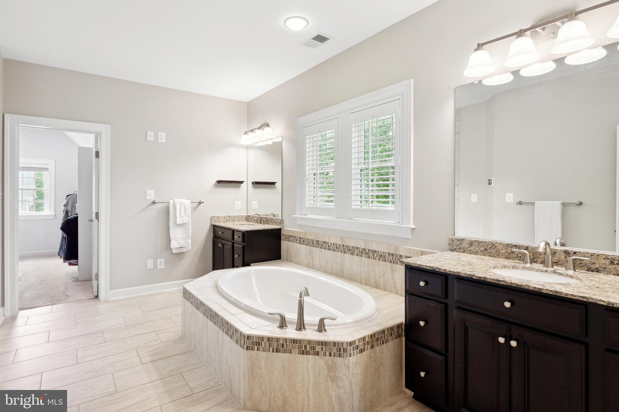 GAMBRILL POINTE - Residential