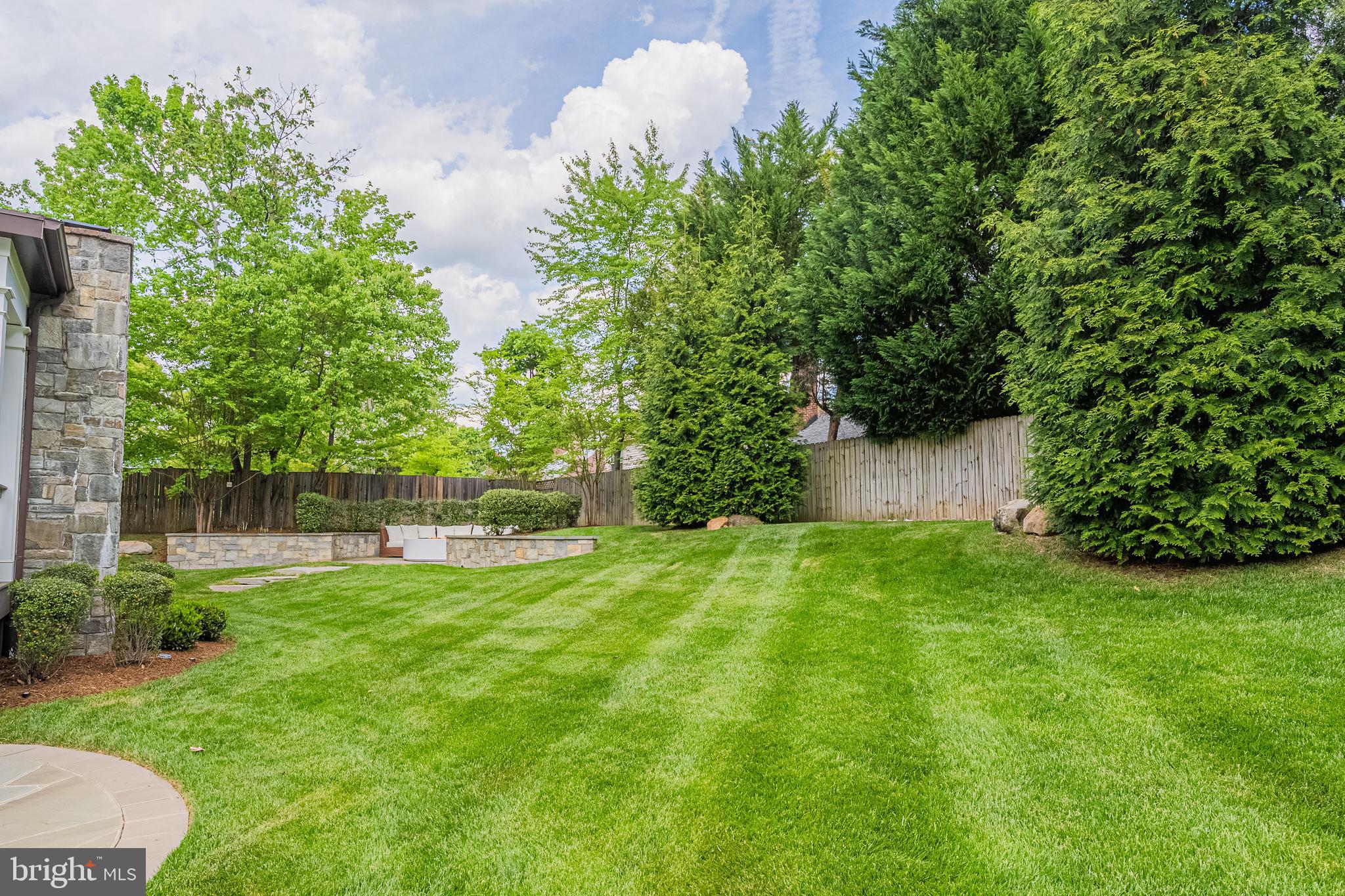 GAMBRILL POINTE - Residential