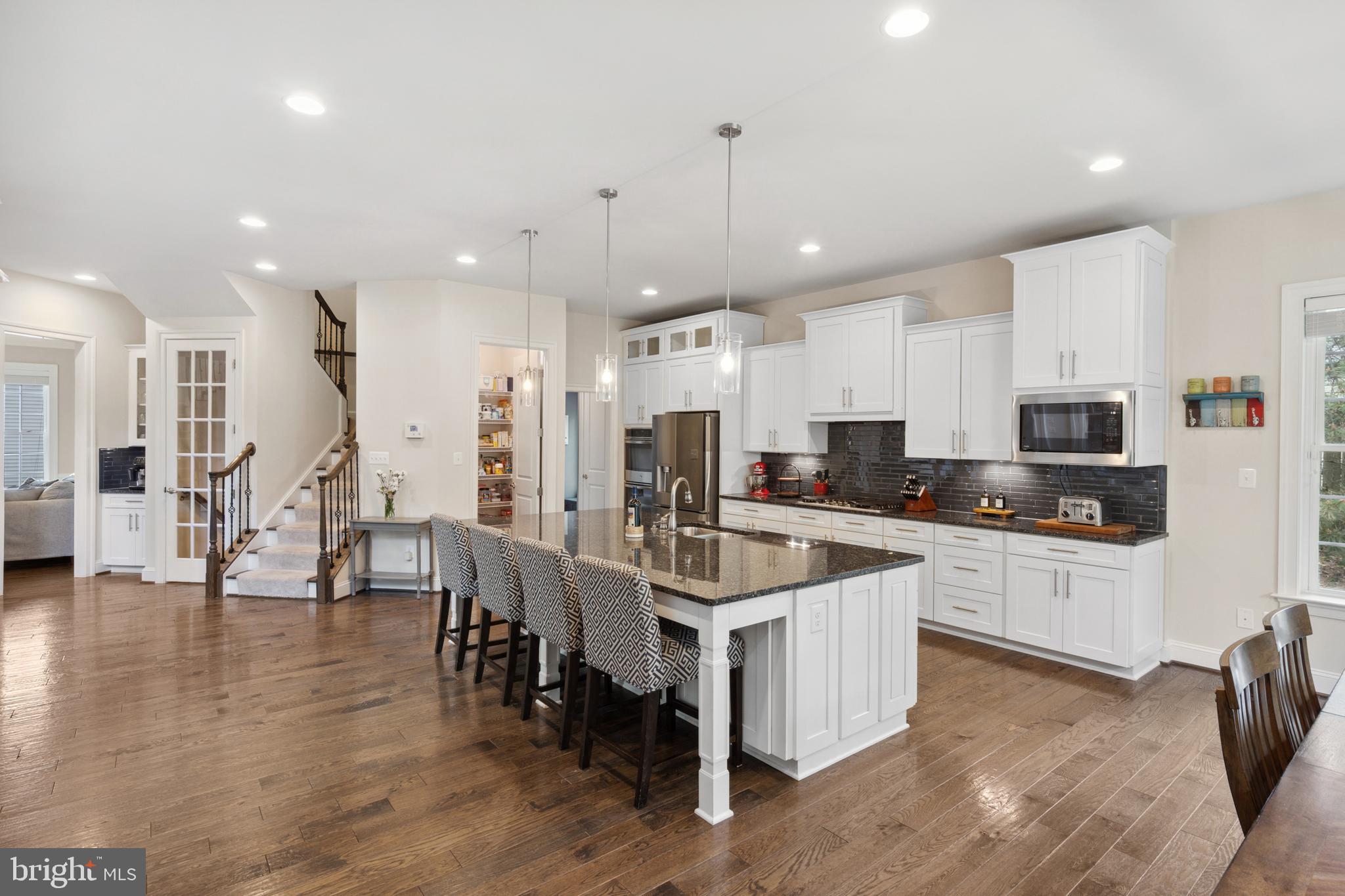 GAMBRILL POINTE - Residential