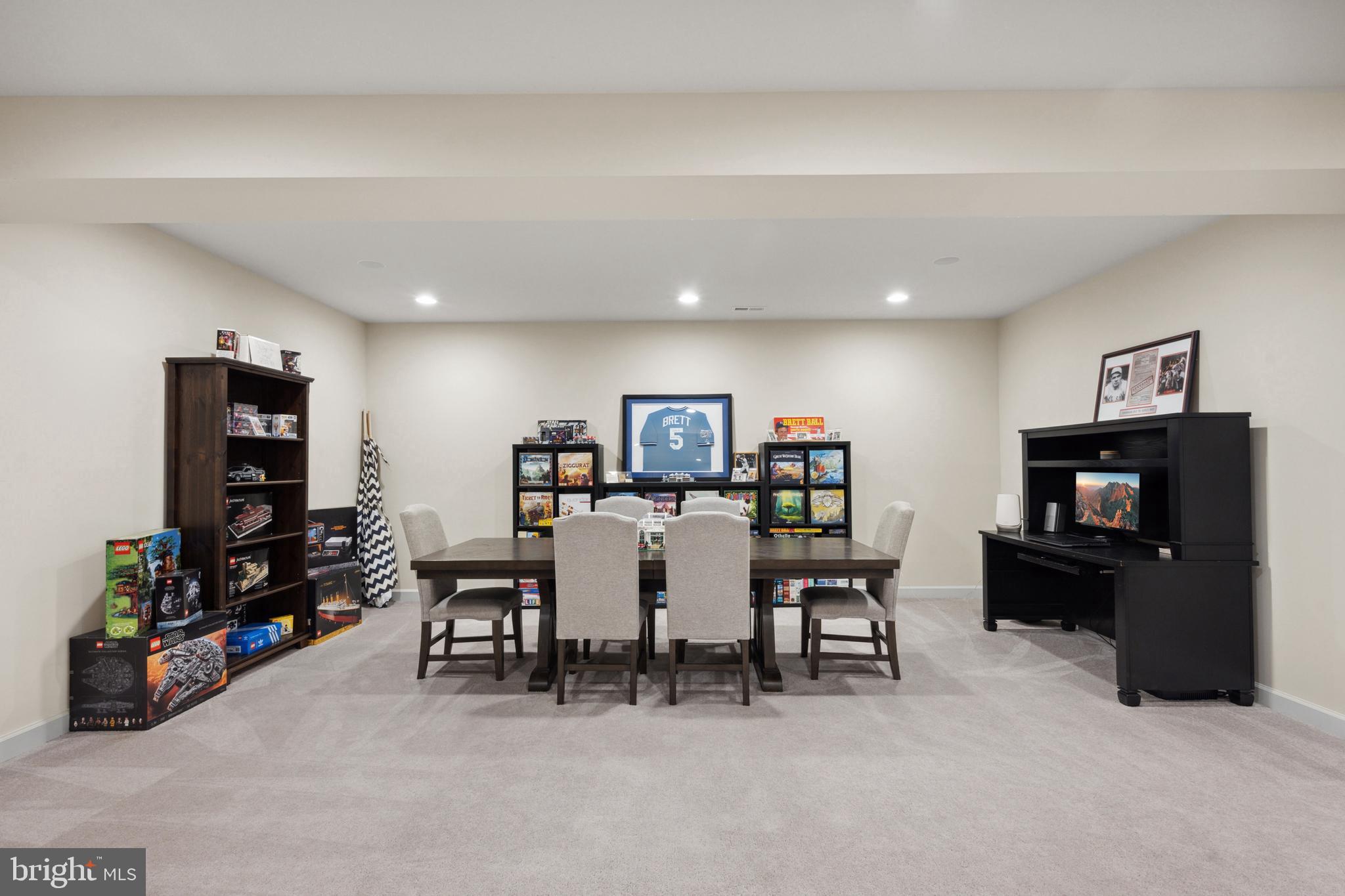 GAMBRILL POINTE - Residential