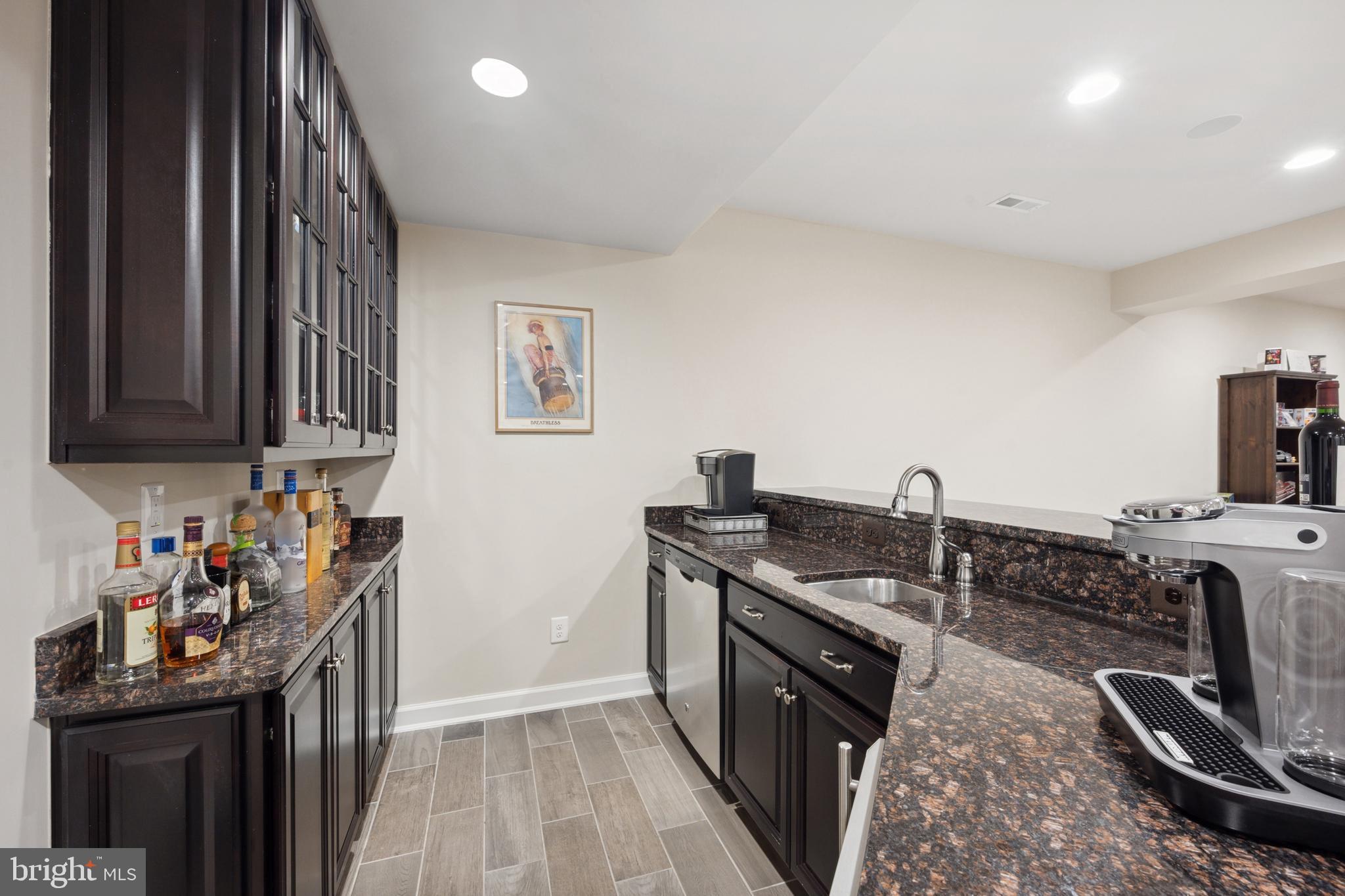 GAMBRILL POINTE - Residential