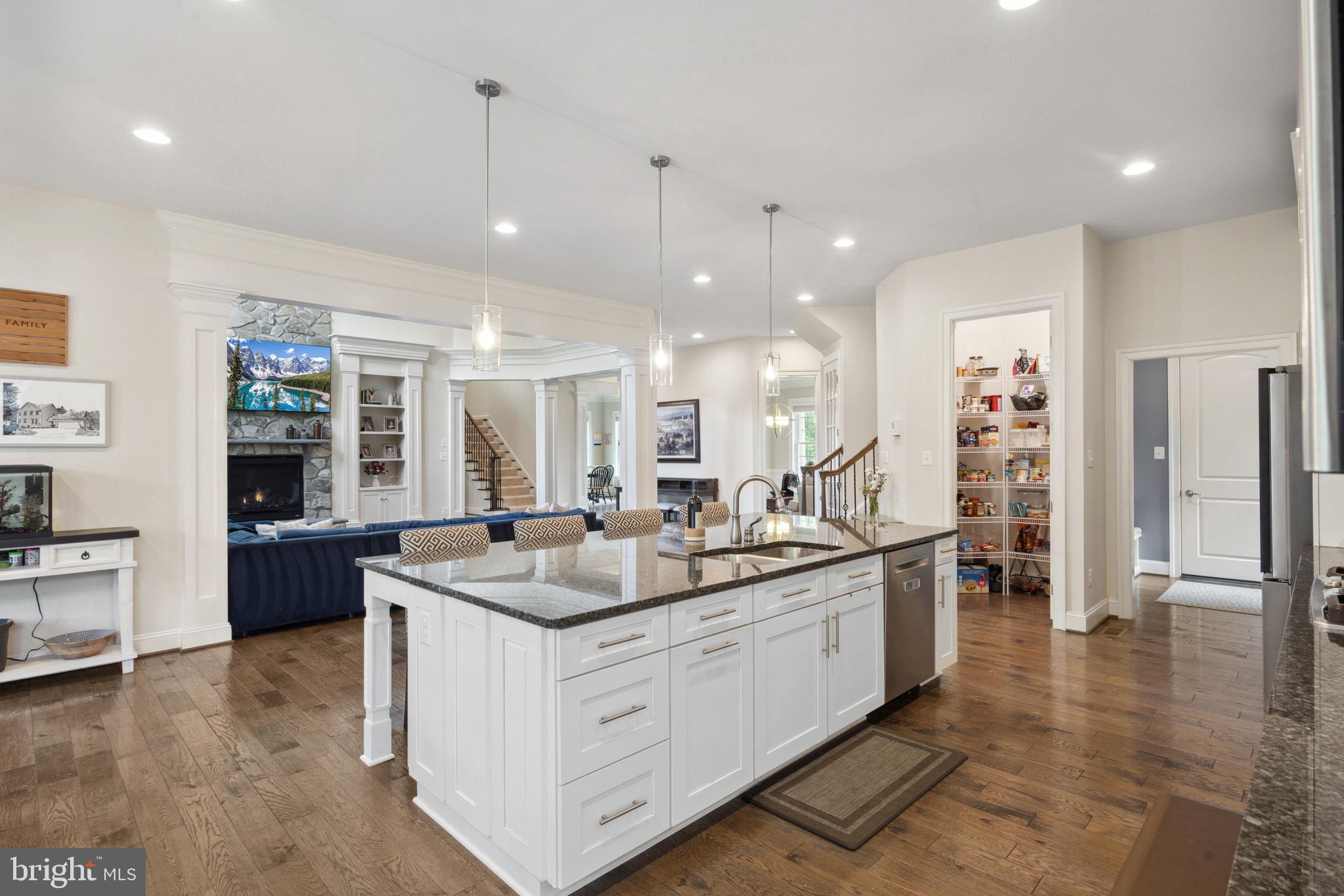 GAMBRILL POINTE - Residential