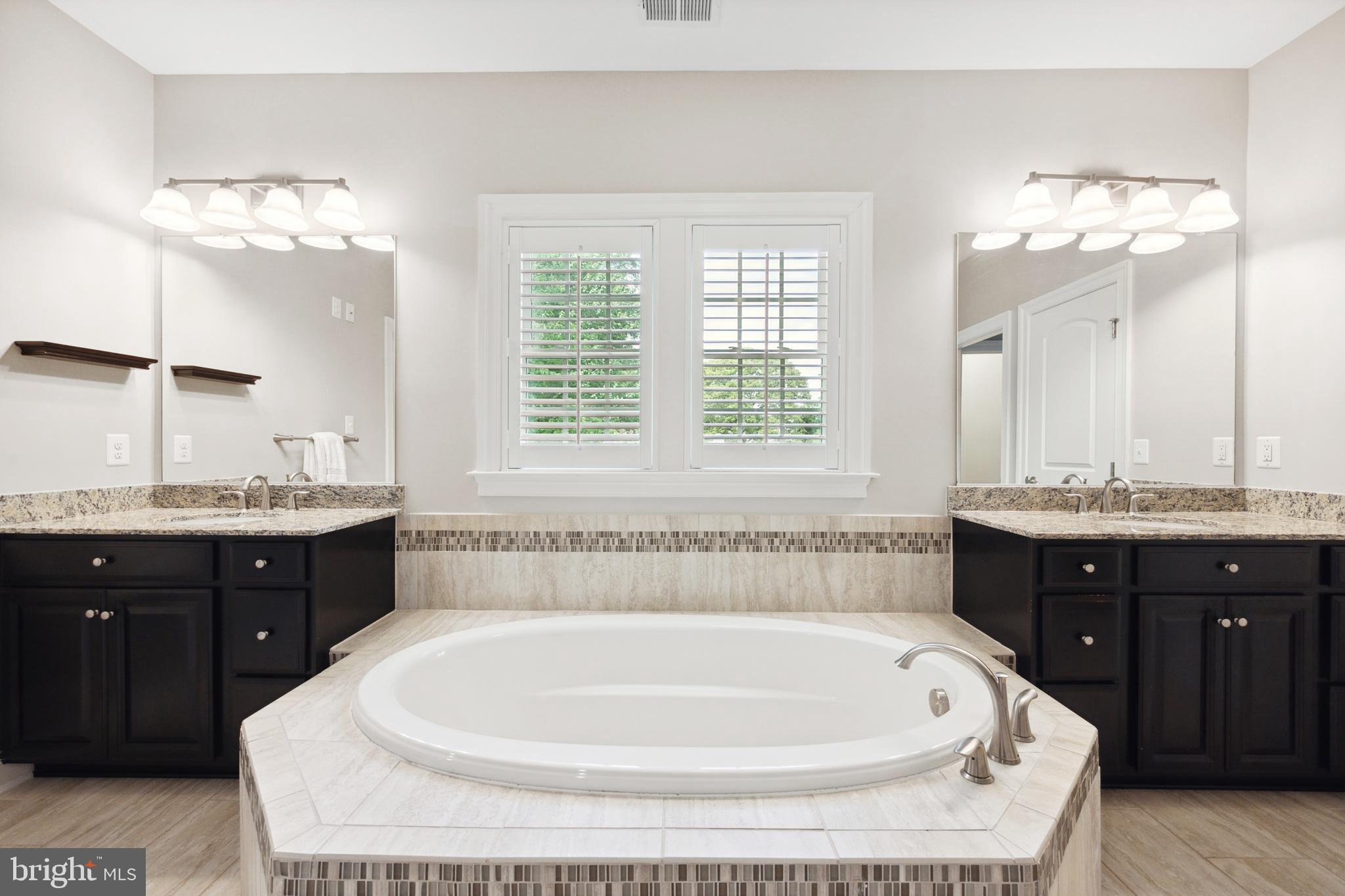 GAMBRILL POINTE - Residential