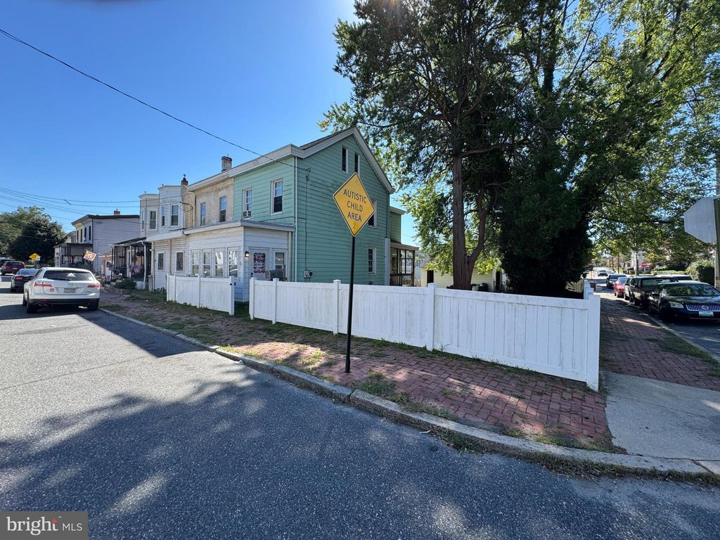 Photo of 225 9th Street #UPLAND, BROOKHAVEN, PA 19015 (MLS # PADE2101502)