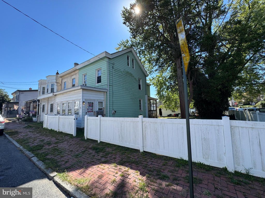 Photo of 225 9th Street #UPLAND, BROOKHAVEN, PA 19015 (MLS # PADE2101502)