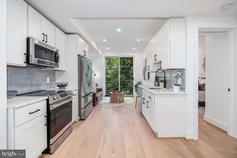 MLS: DCDC2254624