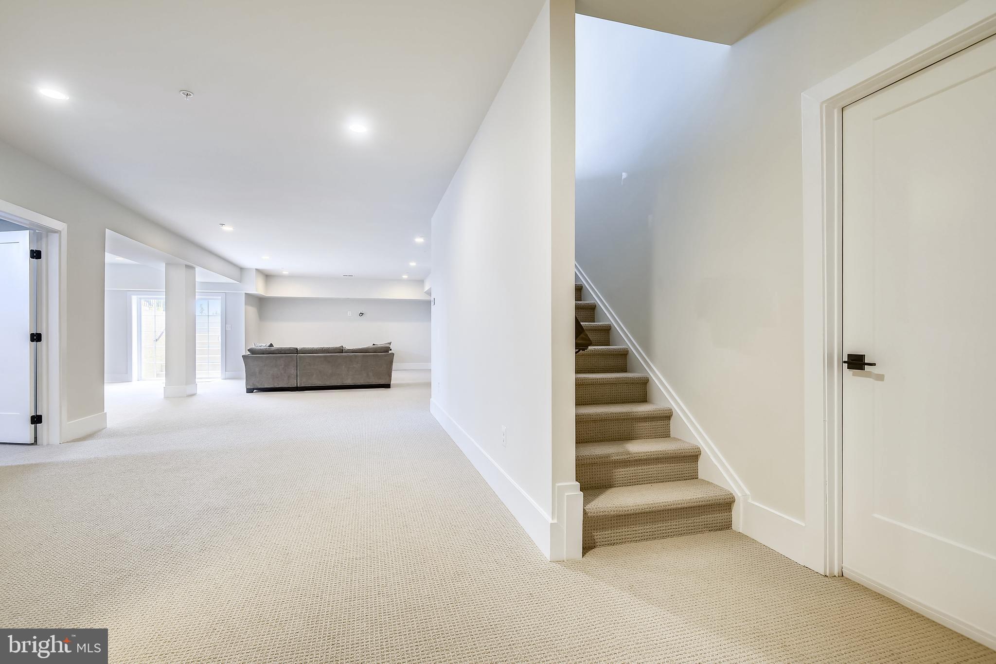 WEATHERSTONE - Residential