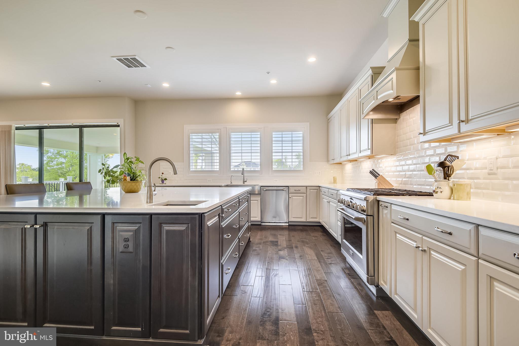 WEATHERSTONE - Residential