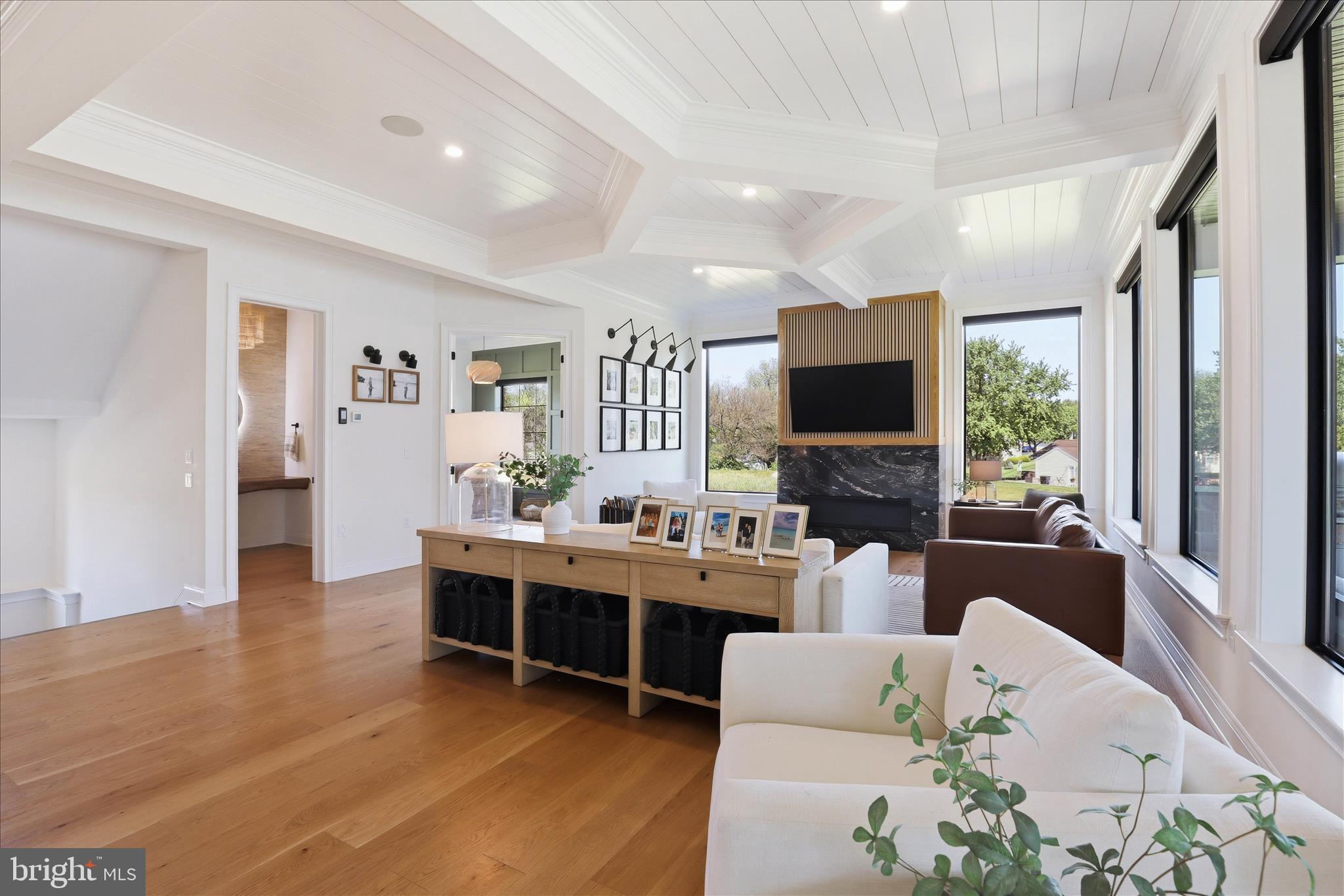 HAYDN MANOR - Residential