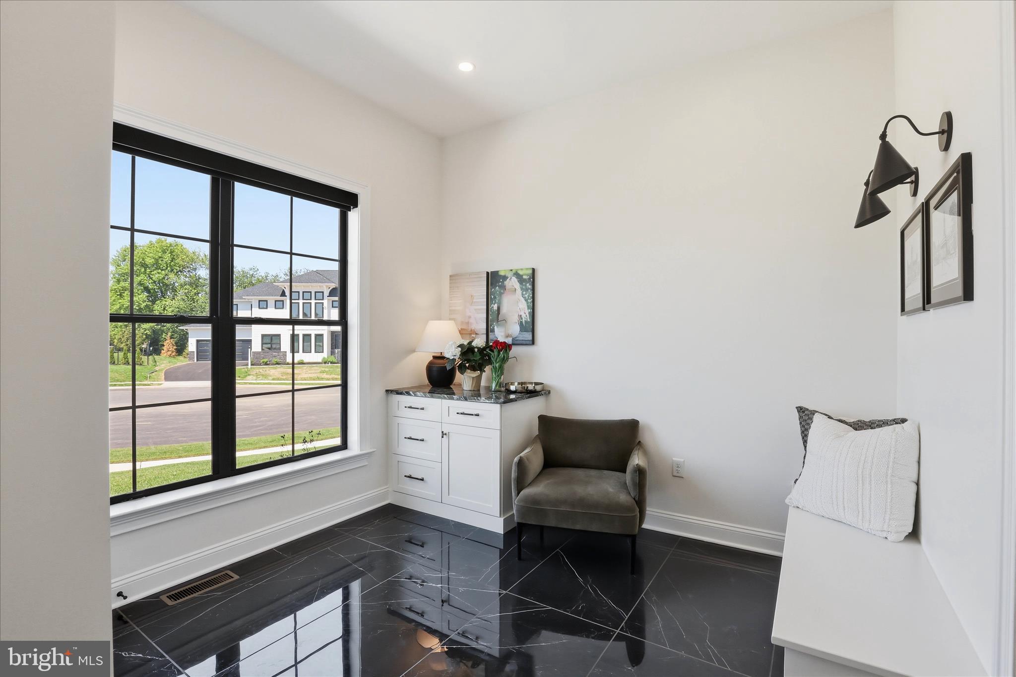 HAYDN MANOR - Residential