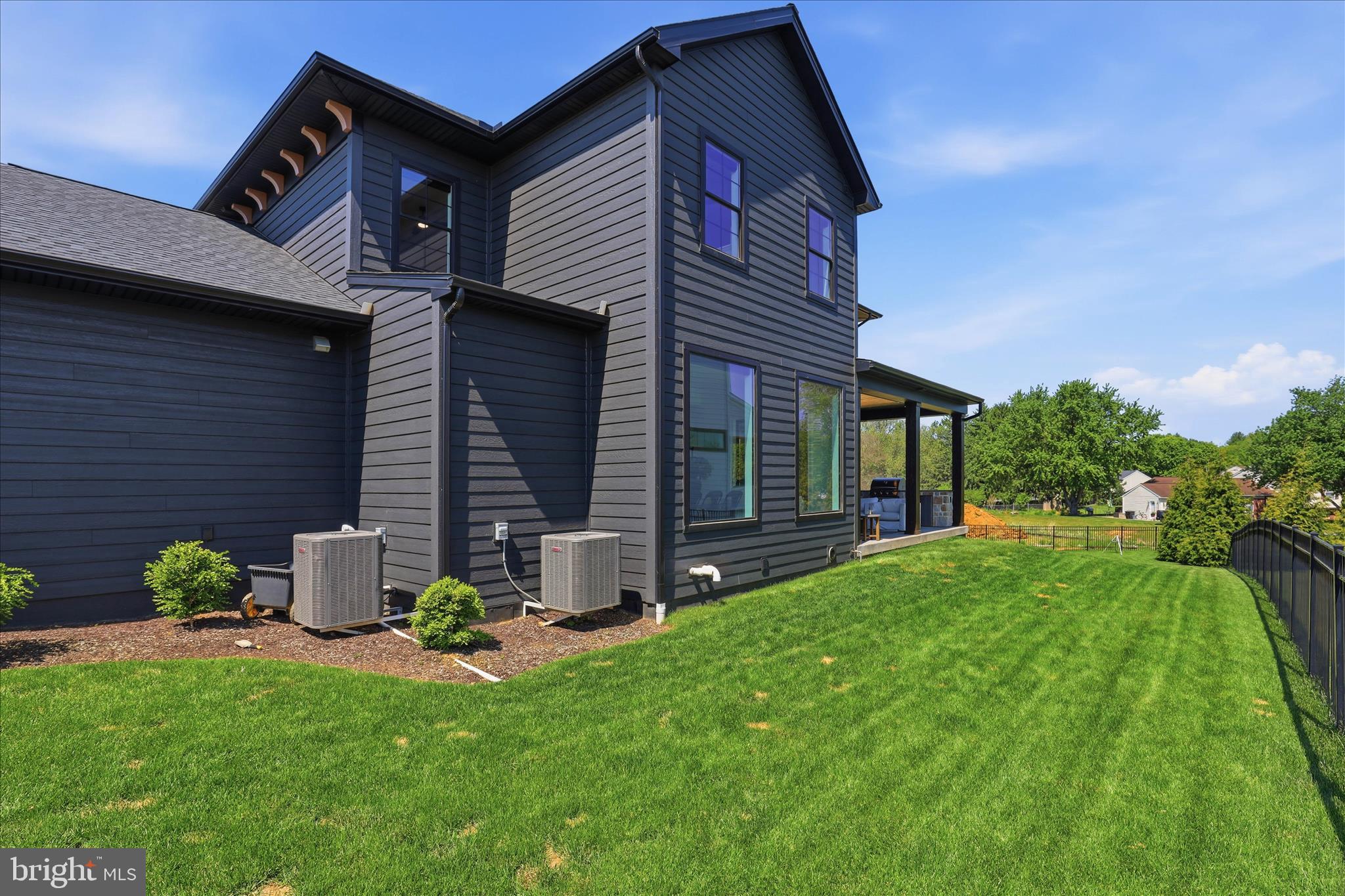 HAYDN MANOR - Residential